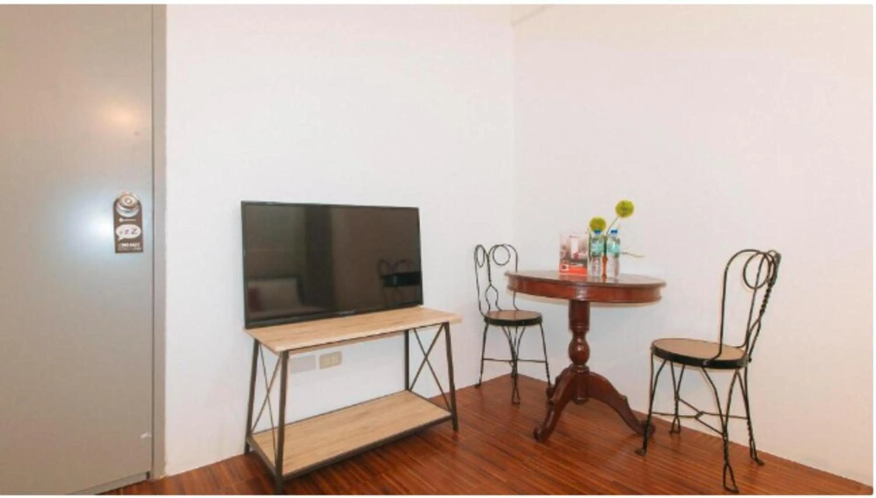 TV and multimedia in OYO 1087 Enrico's Place Kamias