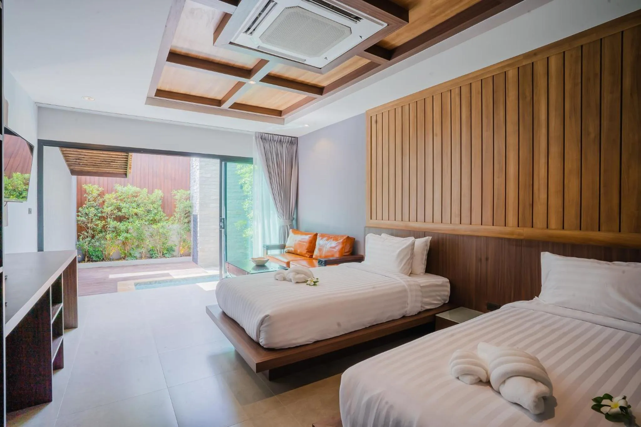 Bed in Malabar Pool Villa Phuket