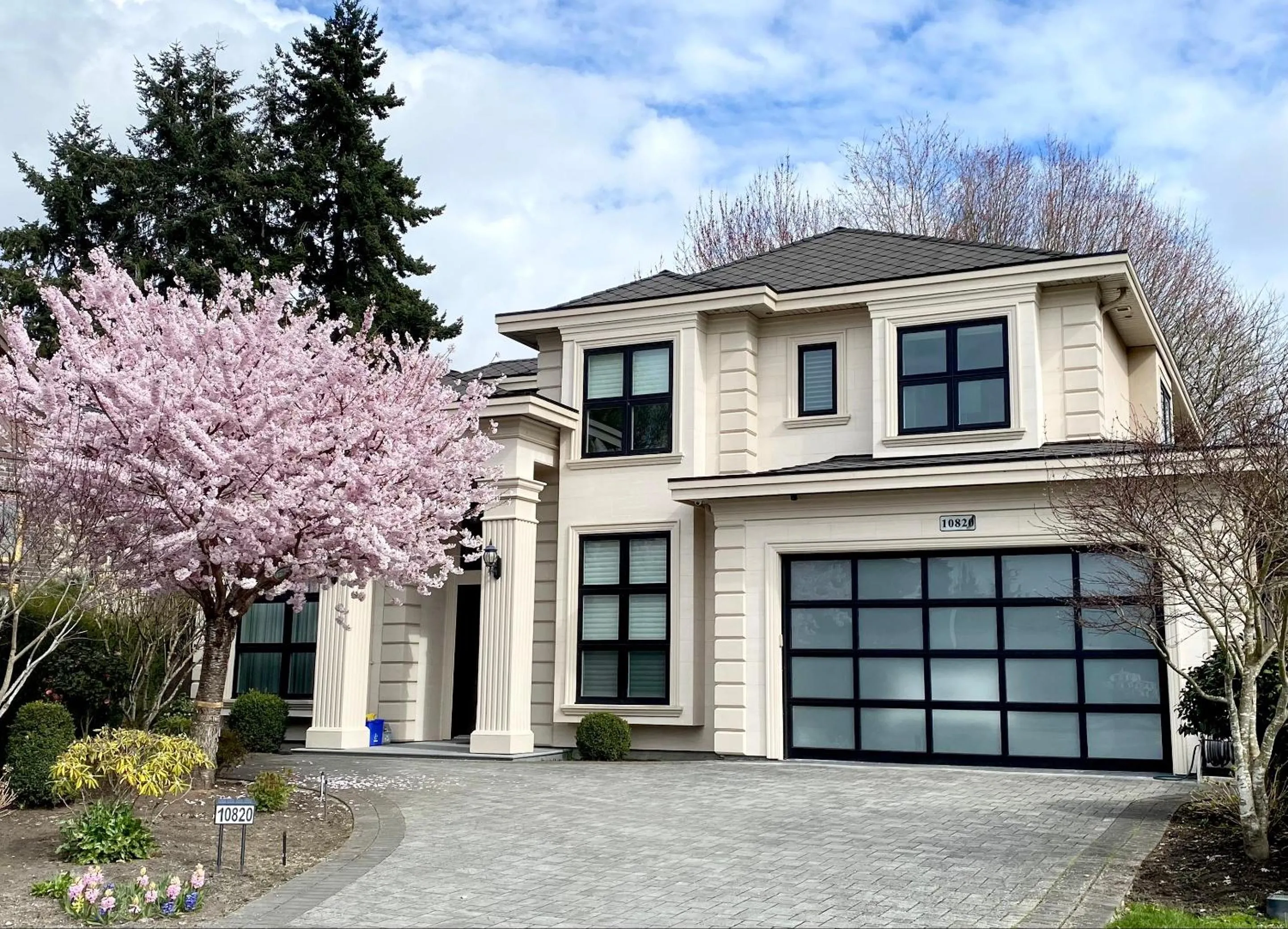 Property building in Vancouver Shangrila House