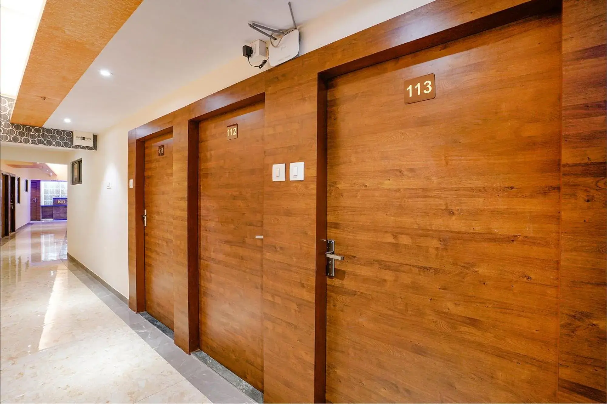 Lobby or reception in FabExpress Alive - Nr Juhu Beach Lobby or reception in FabExpress Alive - Nr Juhu Beach