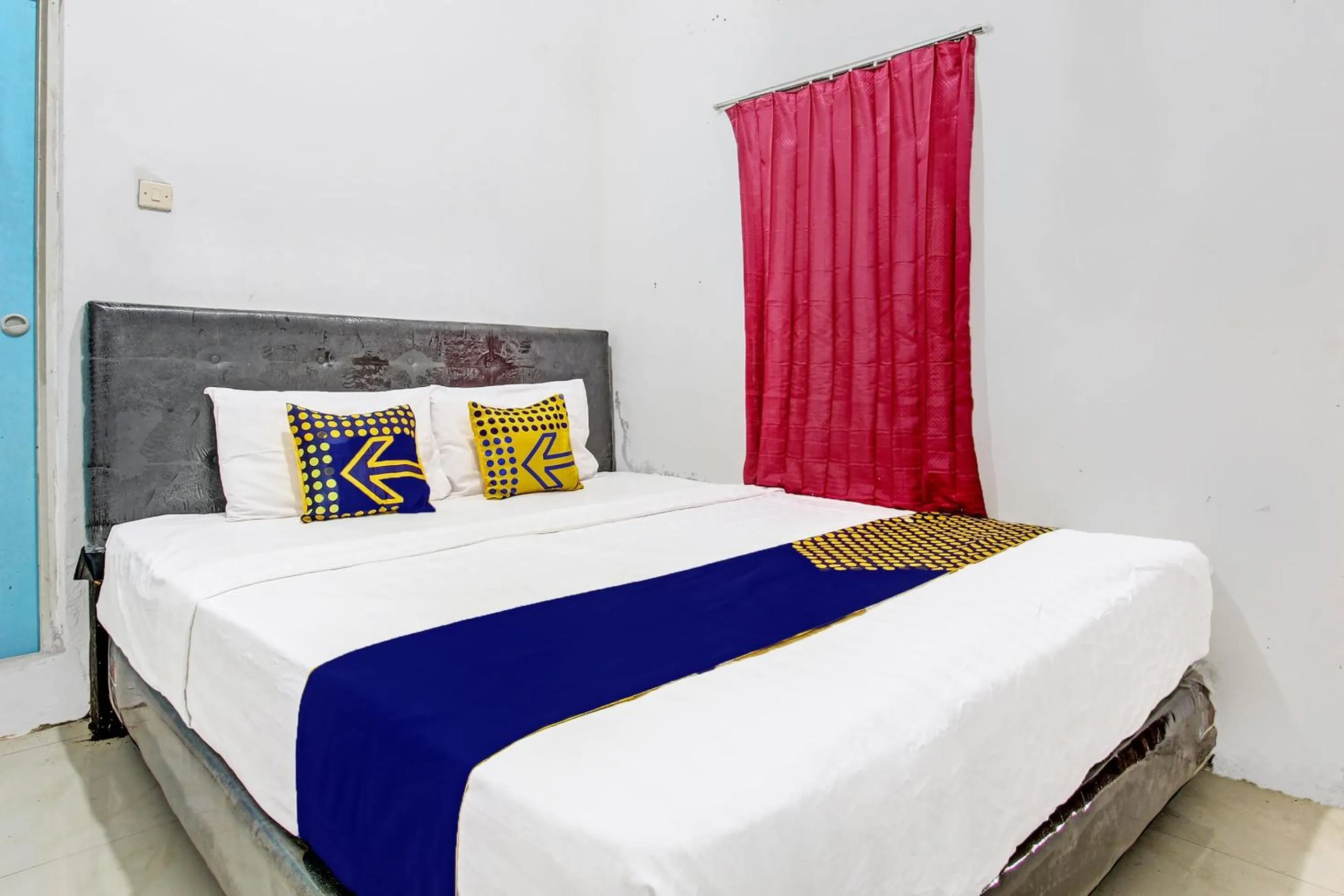 Bedroom, Bed in Hotel O Adinda Kost