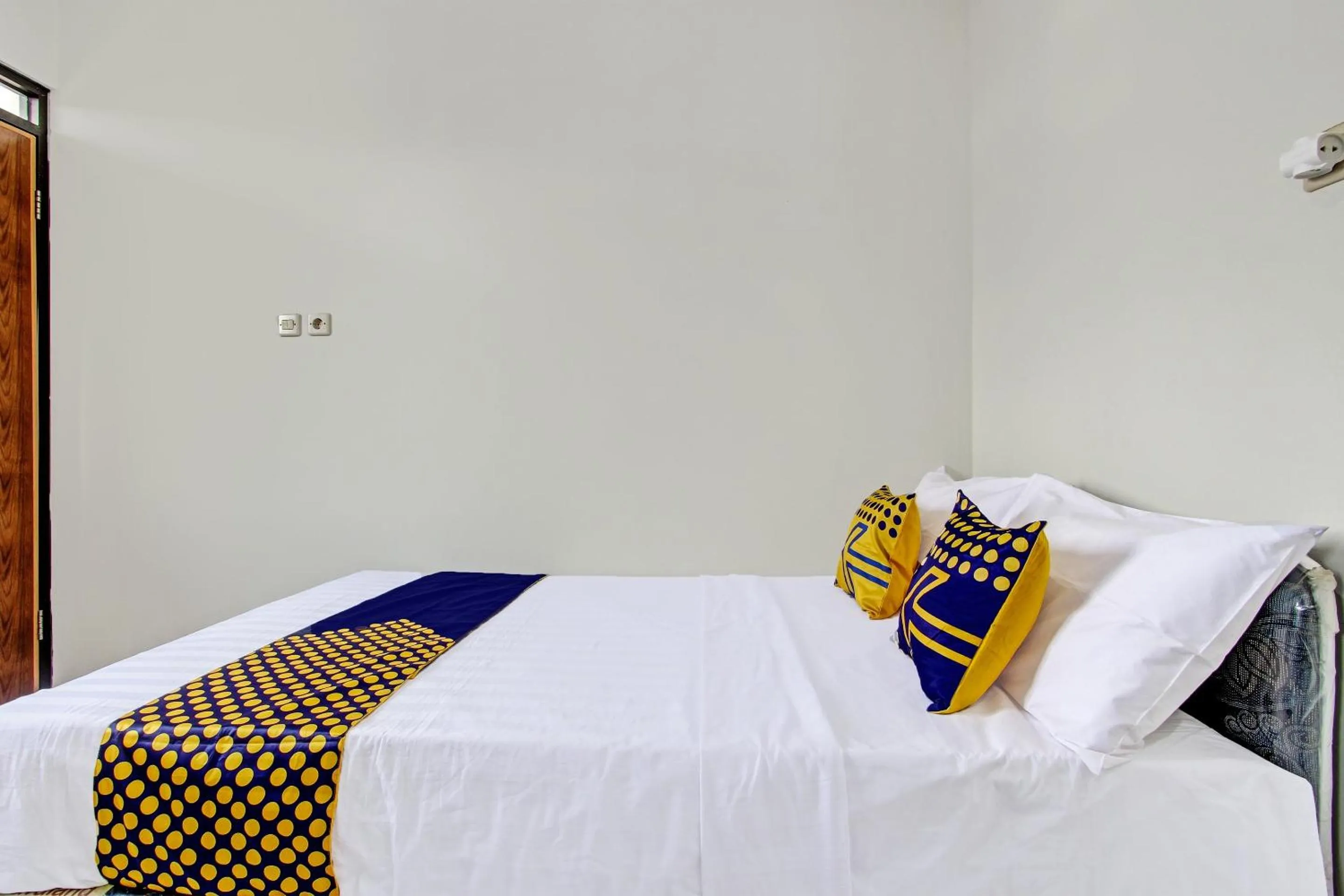 Bedroom, Bed in Hotel O Kristin Homestay