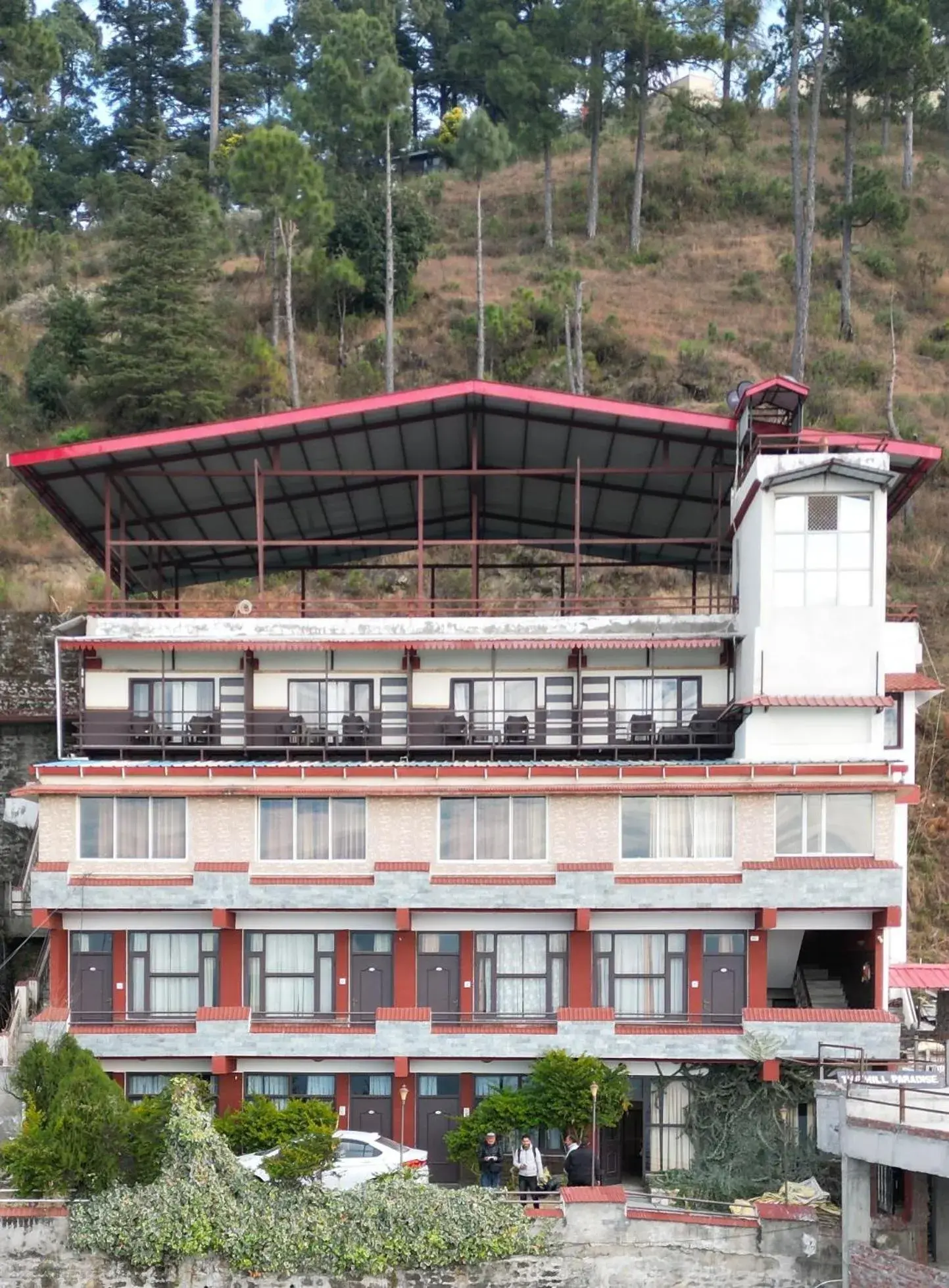 Property building in The Hill Paradise Property building in The Hill Paradise