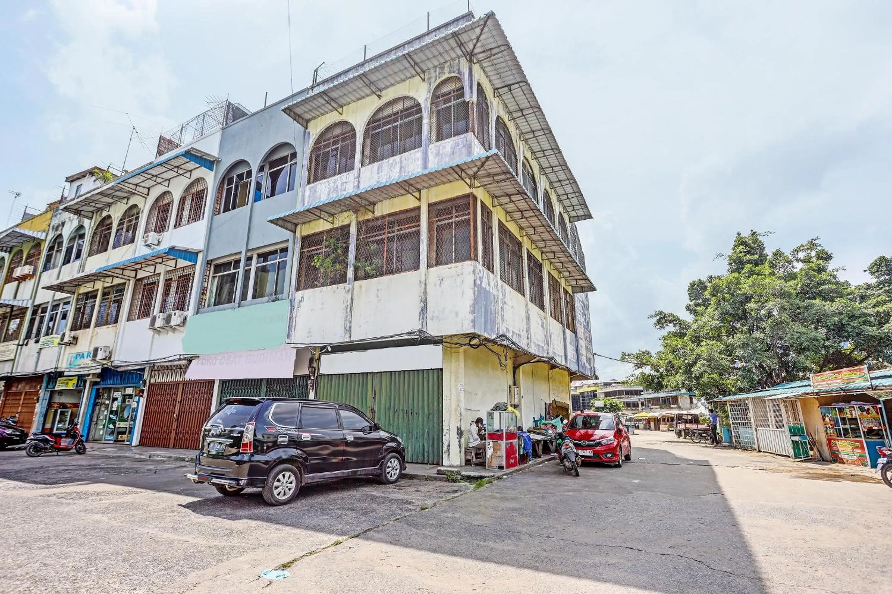Facade/entrance in Hotel O Hana StayNearNagoya Hill Mall