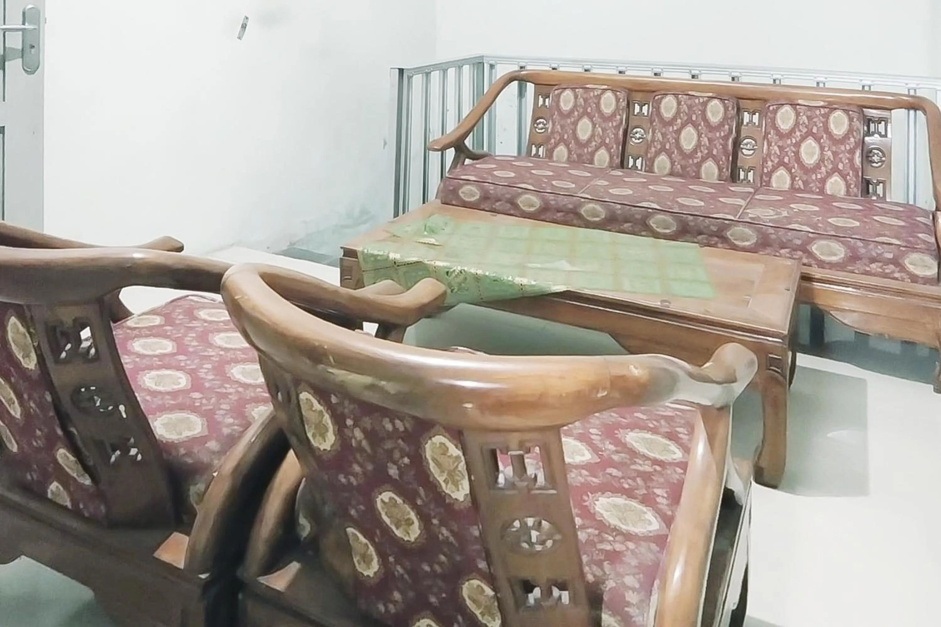 Seating area, Bed in Pondok Karisma Syariah Tasikmalaya Mitra RedDoorz