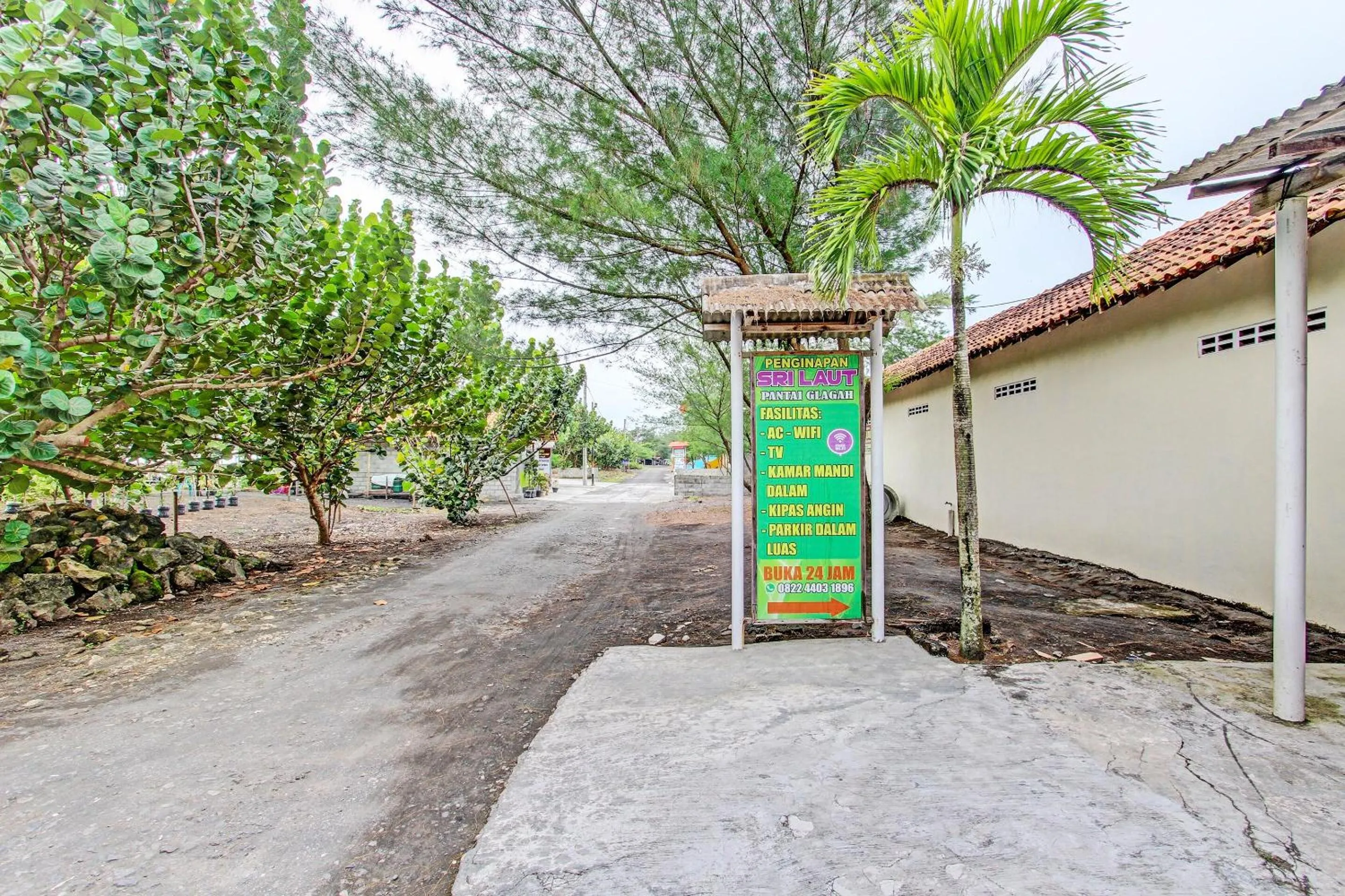 Facade/entrance in Hotel O Sari Laut