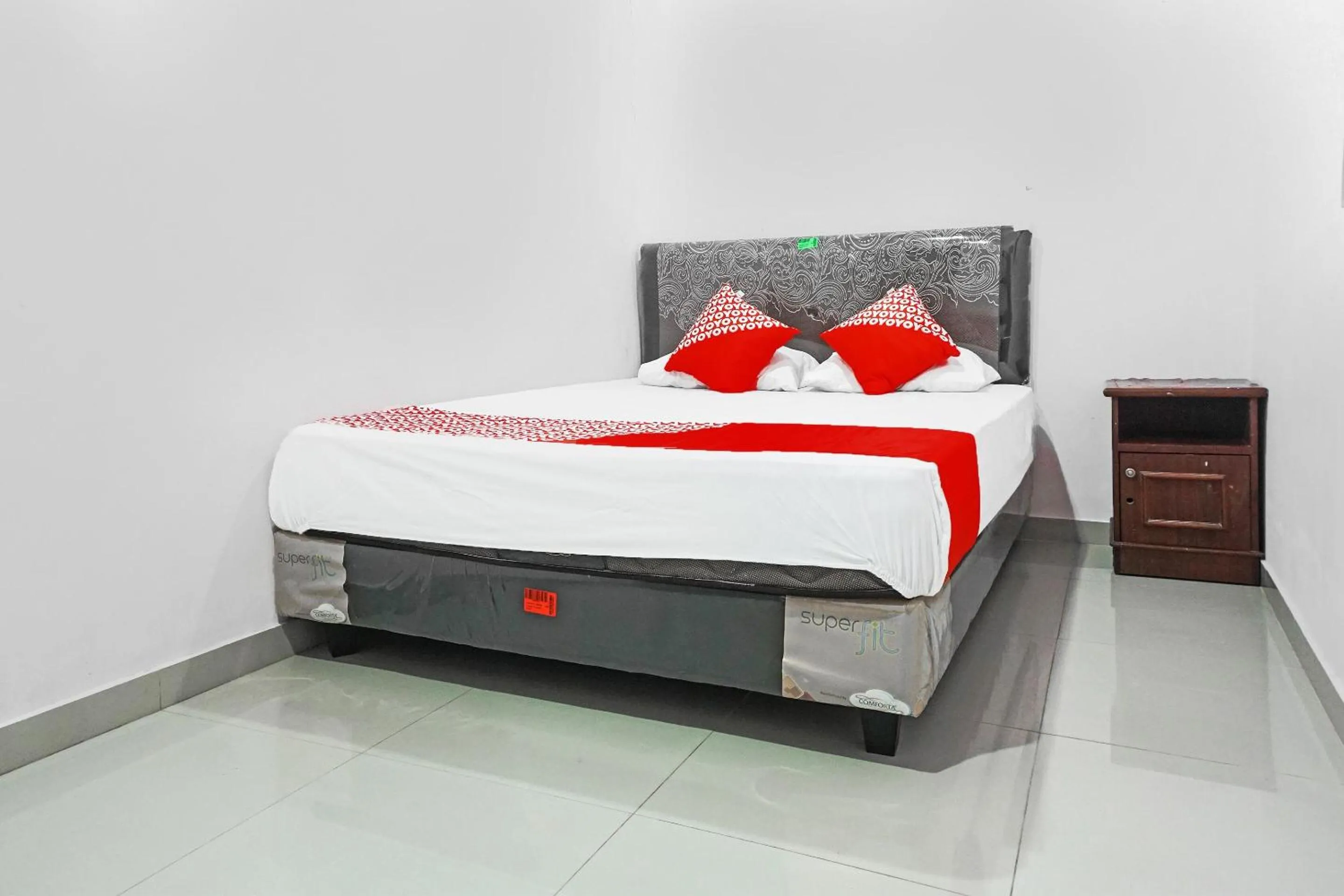 Bedroom, Bed in Hotel O Pondok Cahaya