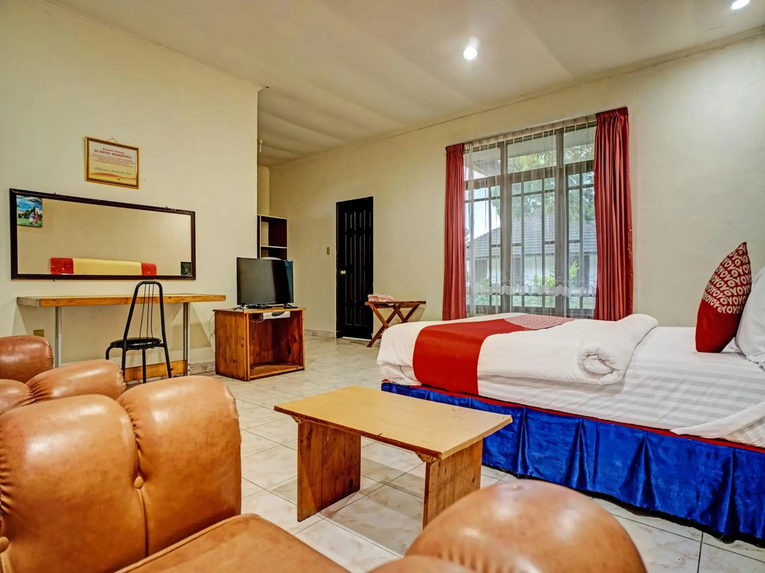 Bedroom, Bed in Capital O 92214 Beristera Hotel Bedroom, Bed in Capital O 92214 Beristera Hotel