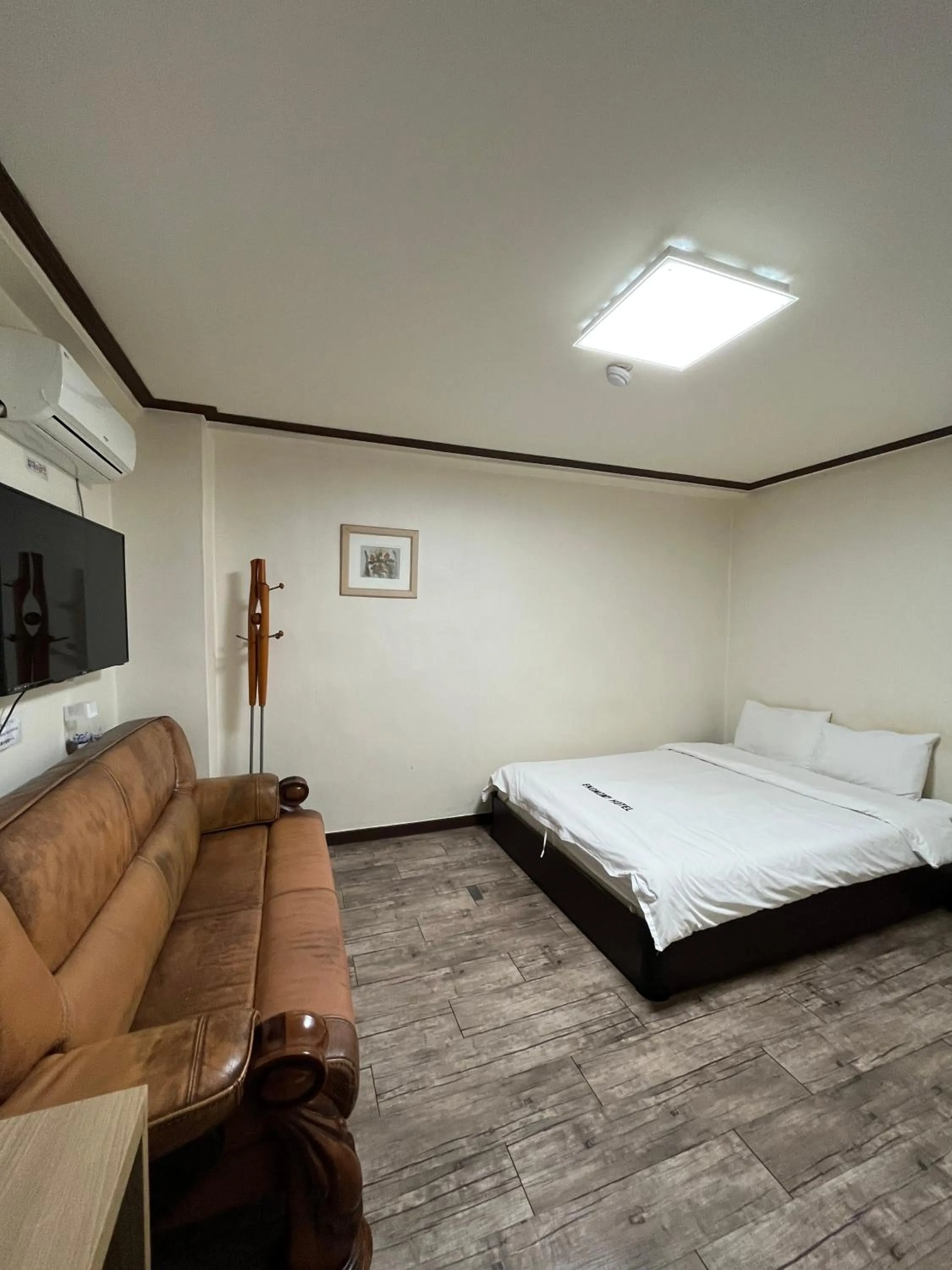 Bed in Ekonomy Hotel