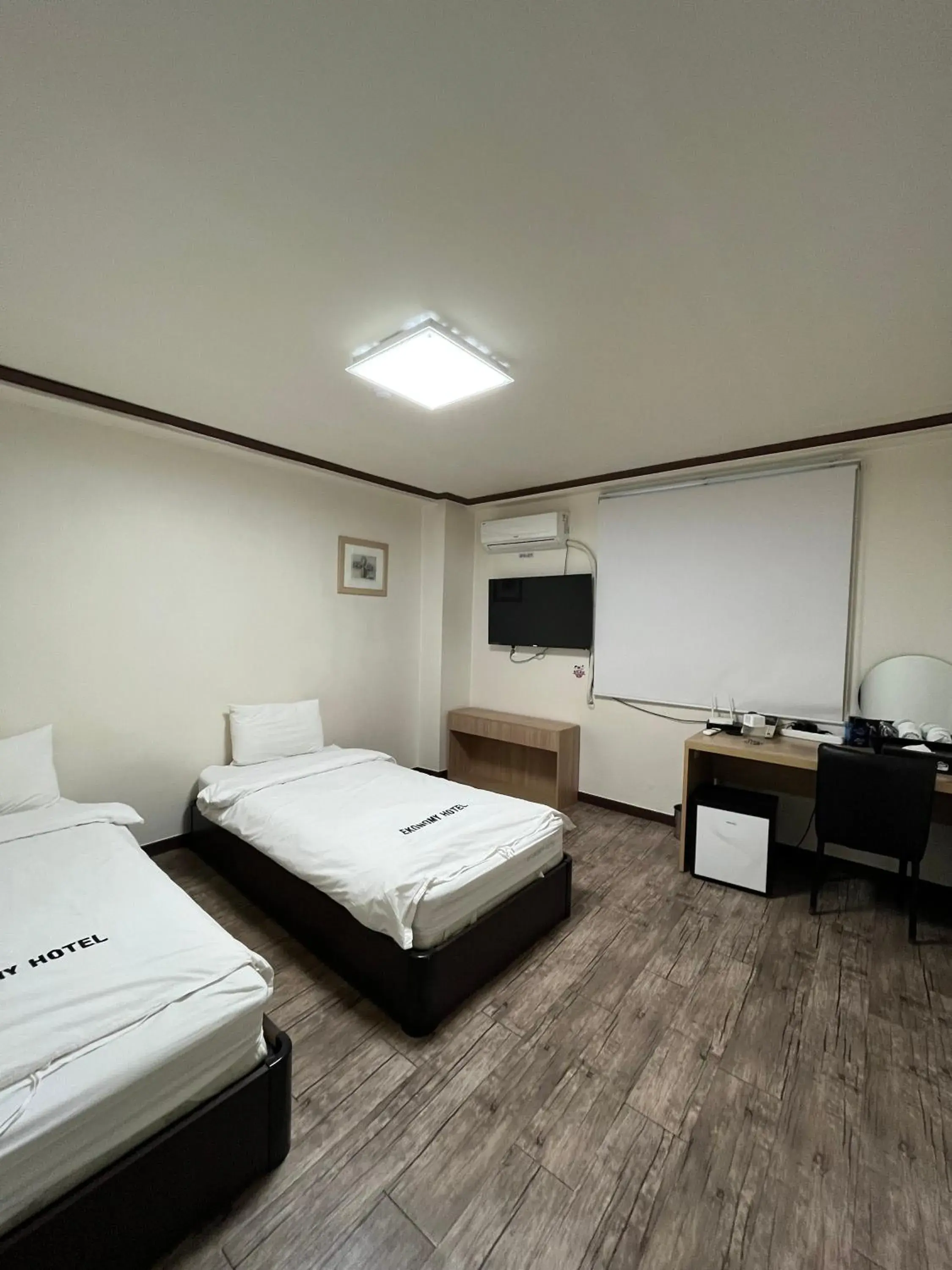 Standard Twin Room in Ekonomy Hotel Standard Twin Room in Ekonomy Hotel