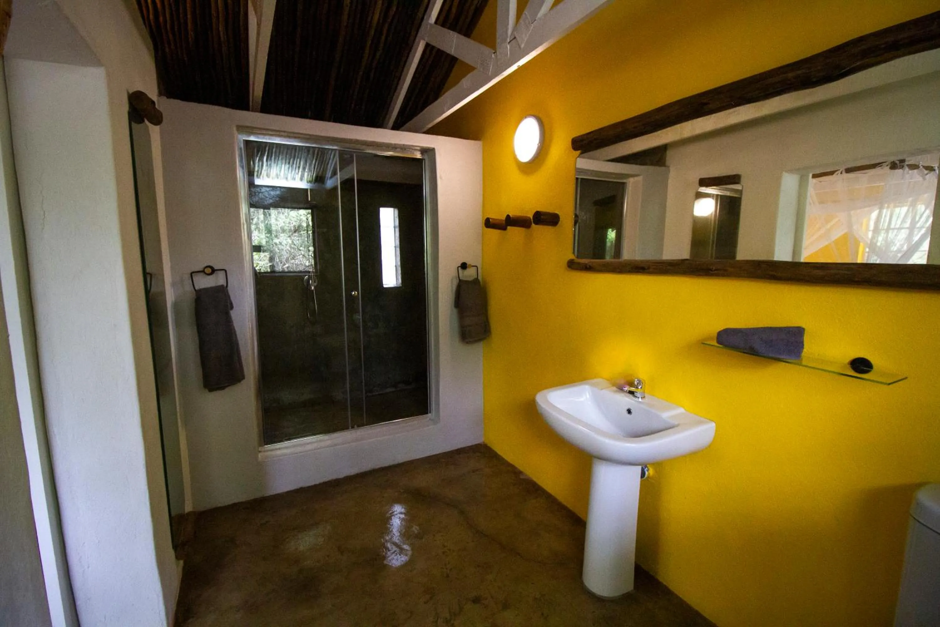 Bathroom in Kruger Park Hostel