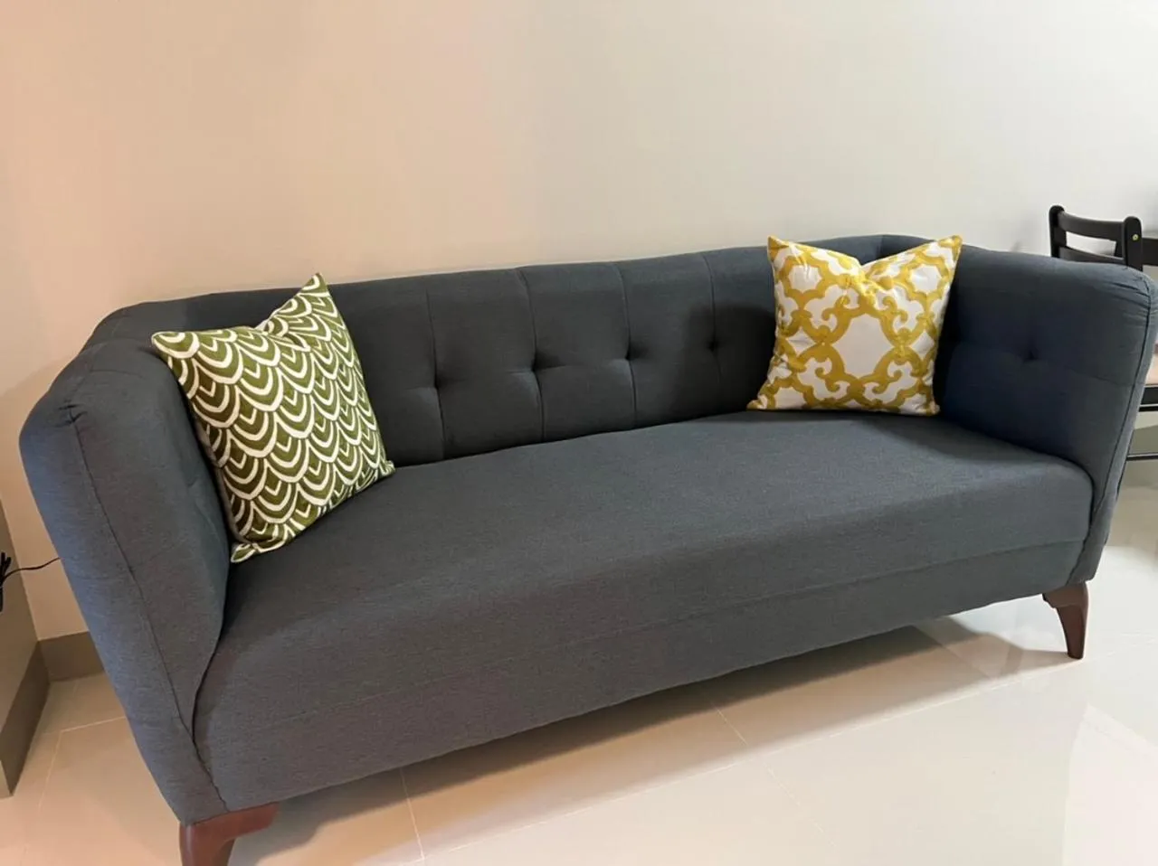 Seating area in Uptown Parksuites II