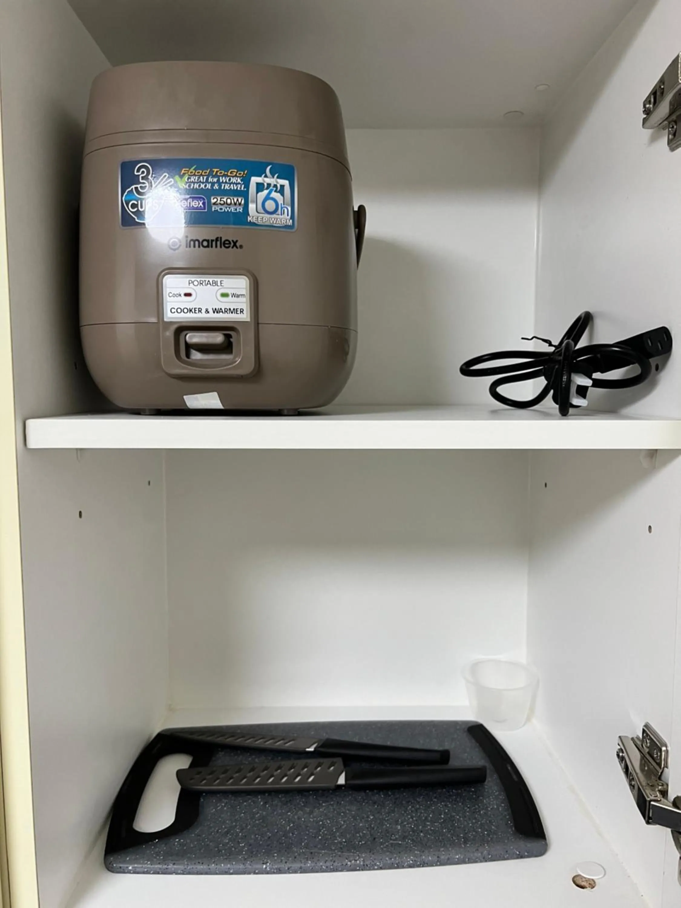 Kitchen or kitchenette in Uptown Parksuites II