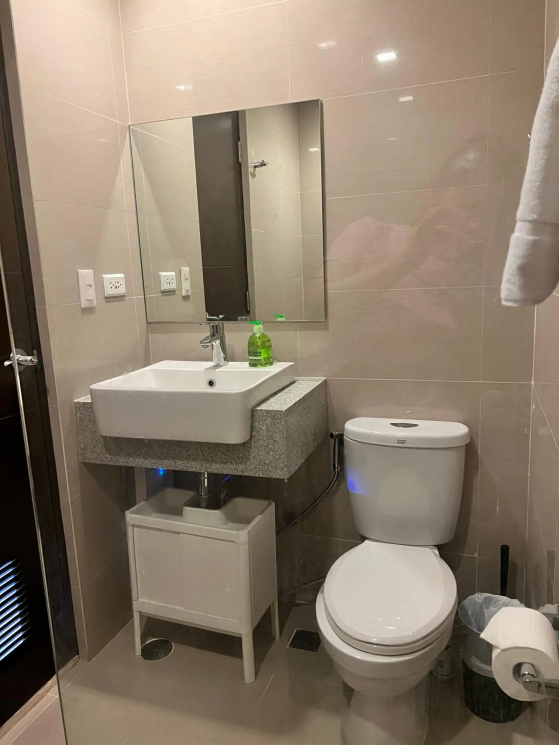 Bathroom in Uptown Parksuites II