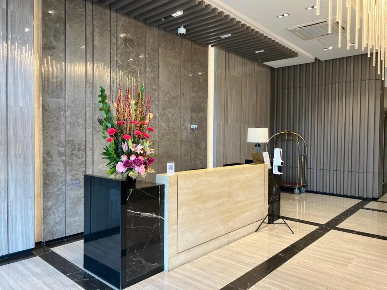 Lobby or reception in Uptown Parksuites II