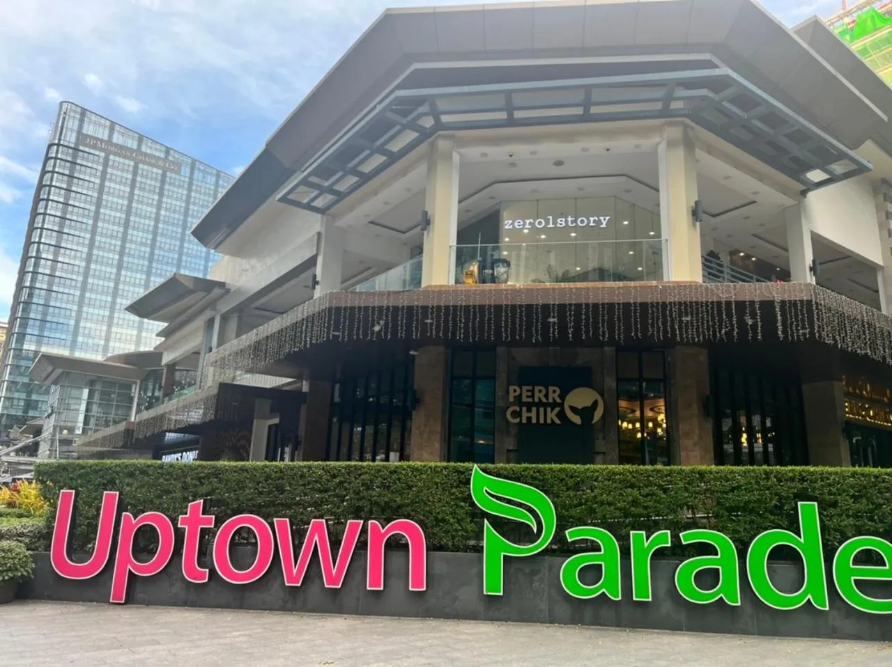 Restaurant/places to eat in Uptown Parksuites II