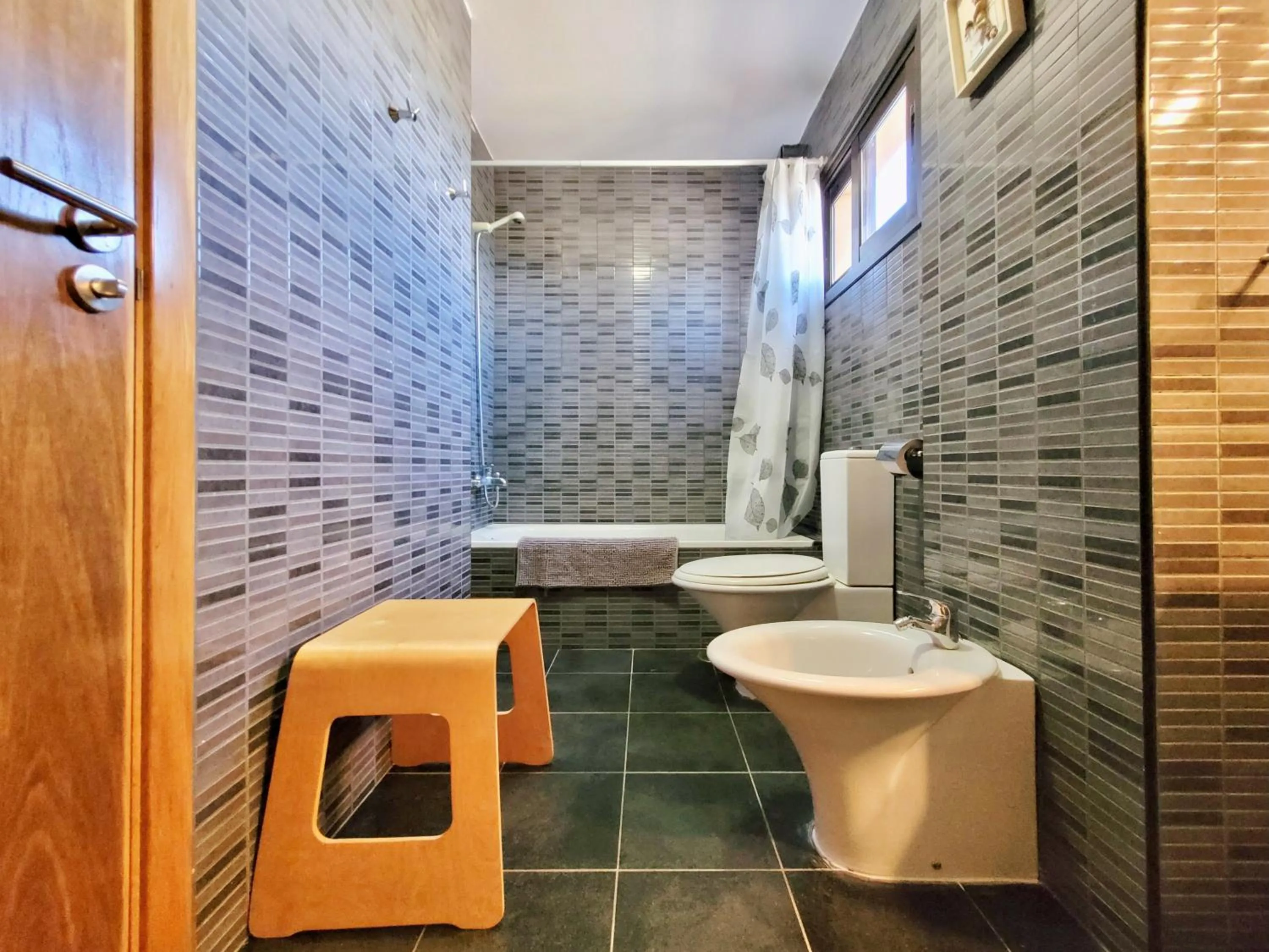 Shower in Los Briones