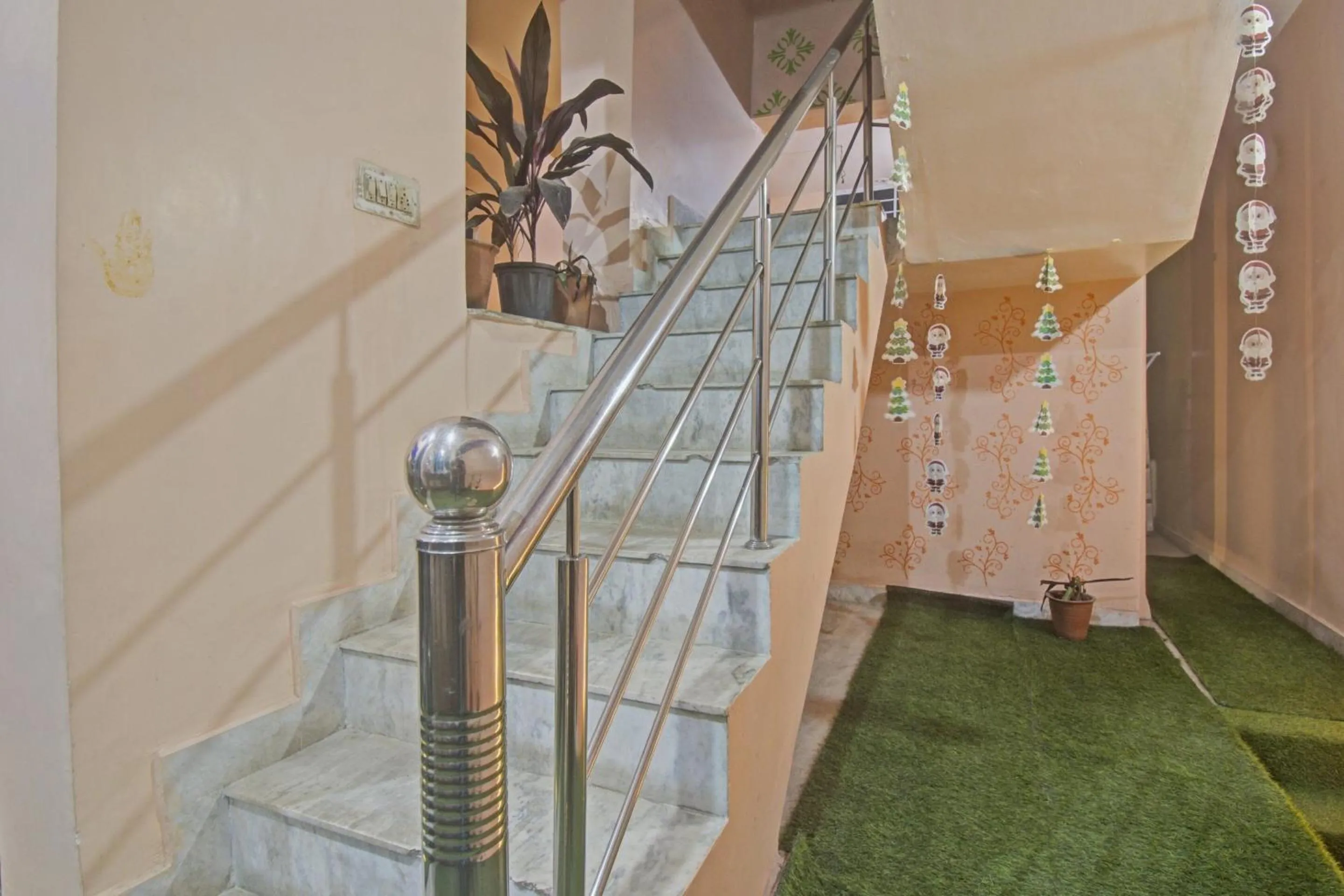 Facade/entrance in SPOT ON Hotel Rj14