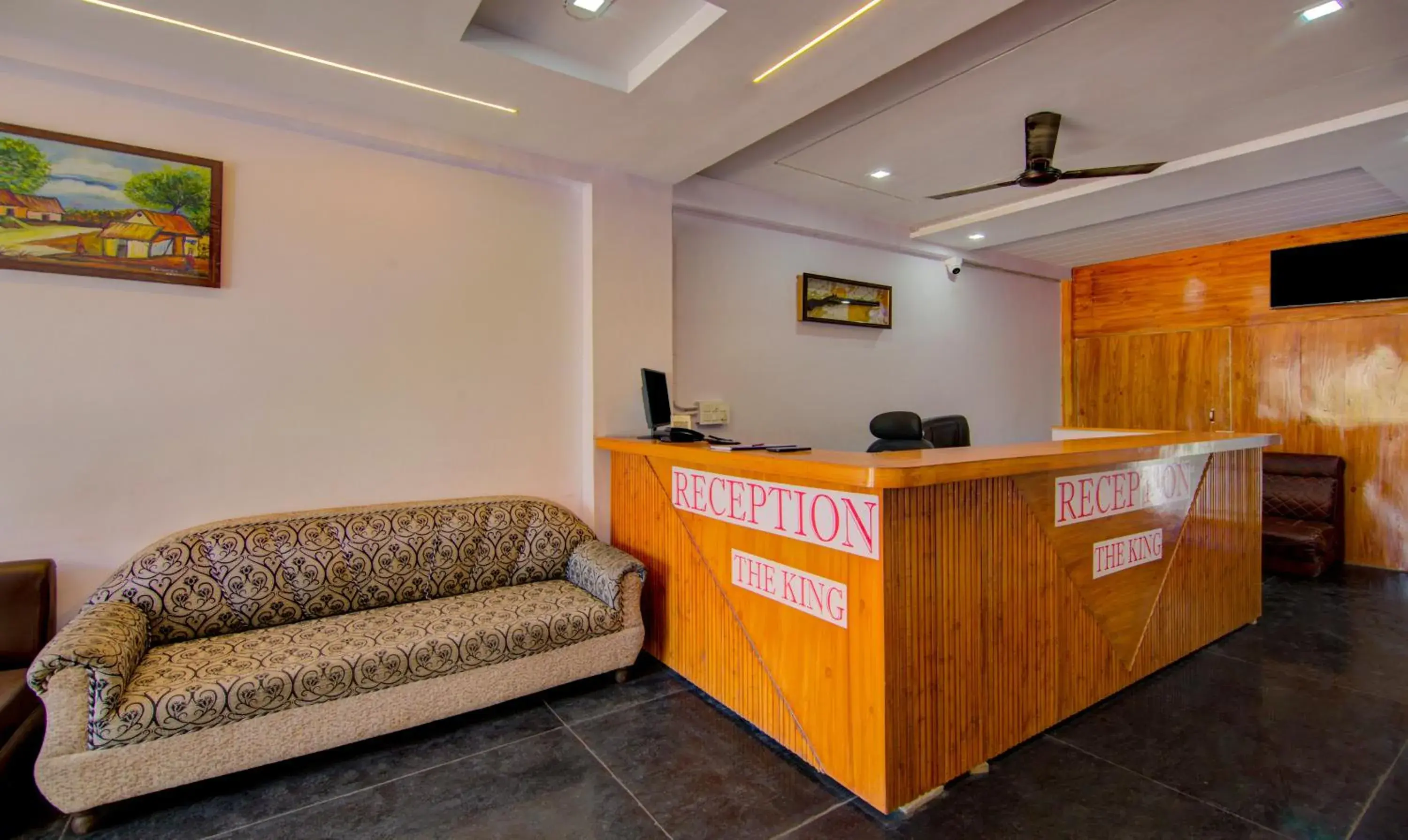 Lobby or reception in Treebo The King Mohali Lobby or reception in Treebo The King Mohali