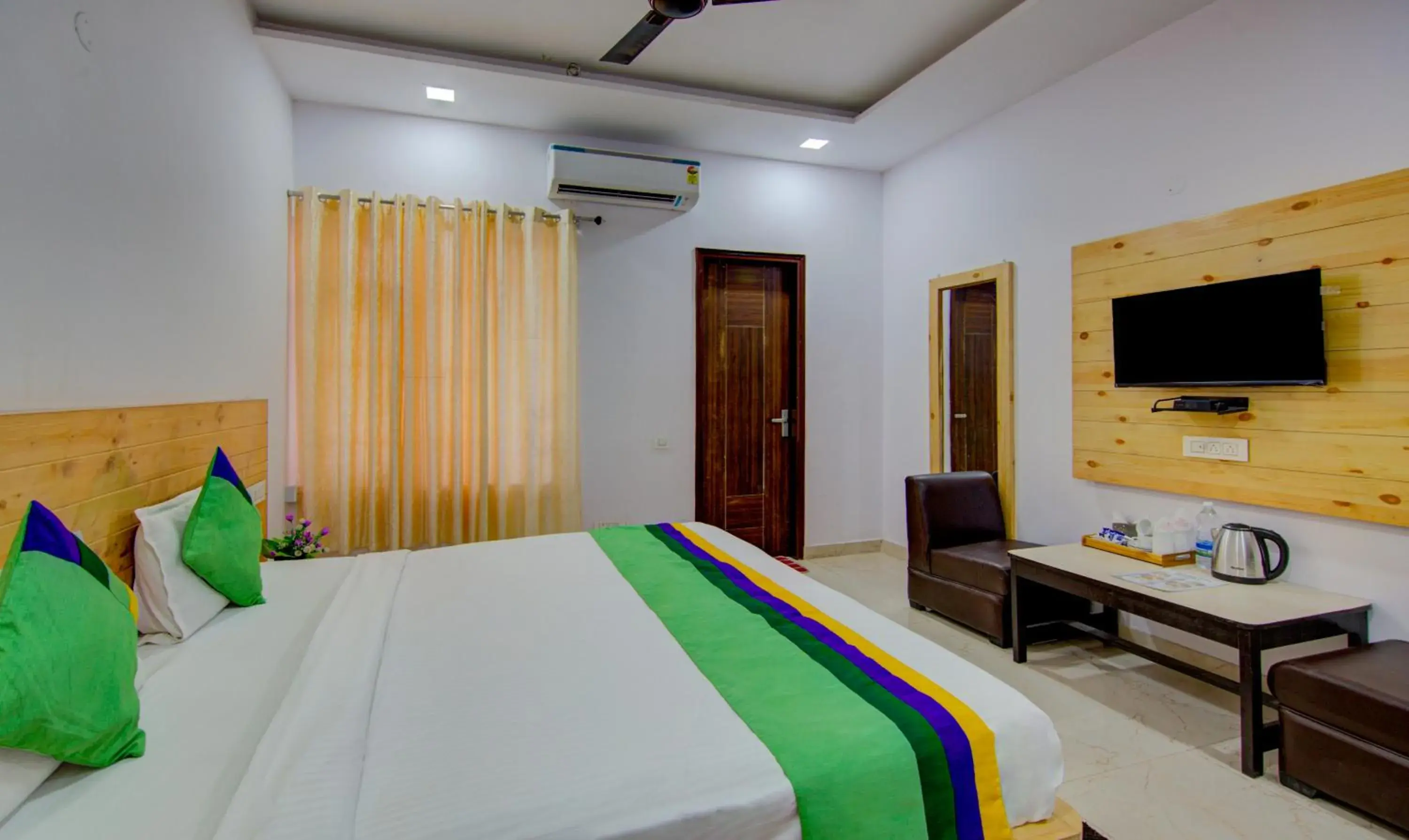 Bedroom, Bed in Treebo The King Mohali Bedroom, Bed in Treebo The King Mohali