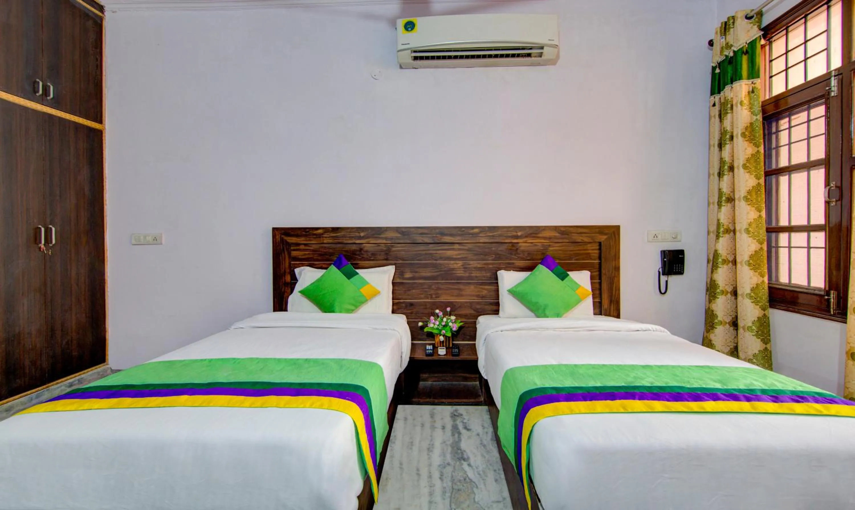 Bedroom, Bed in Treebo The King Mohali