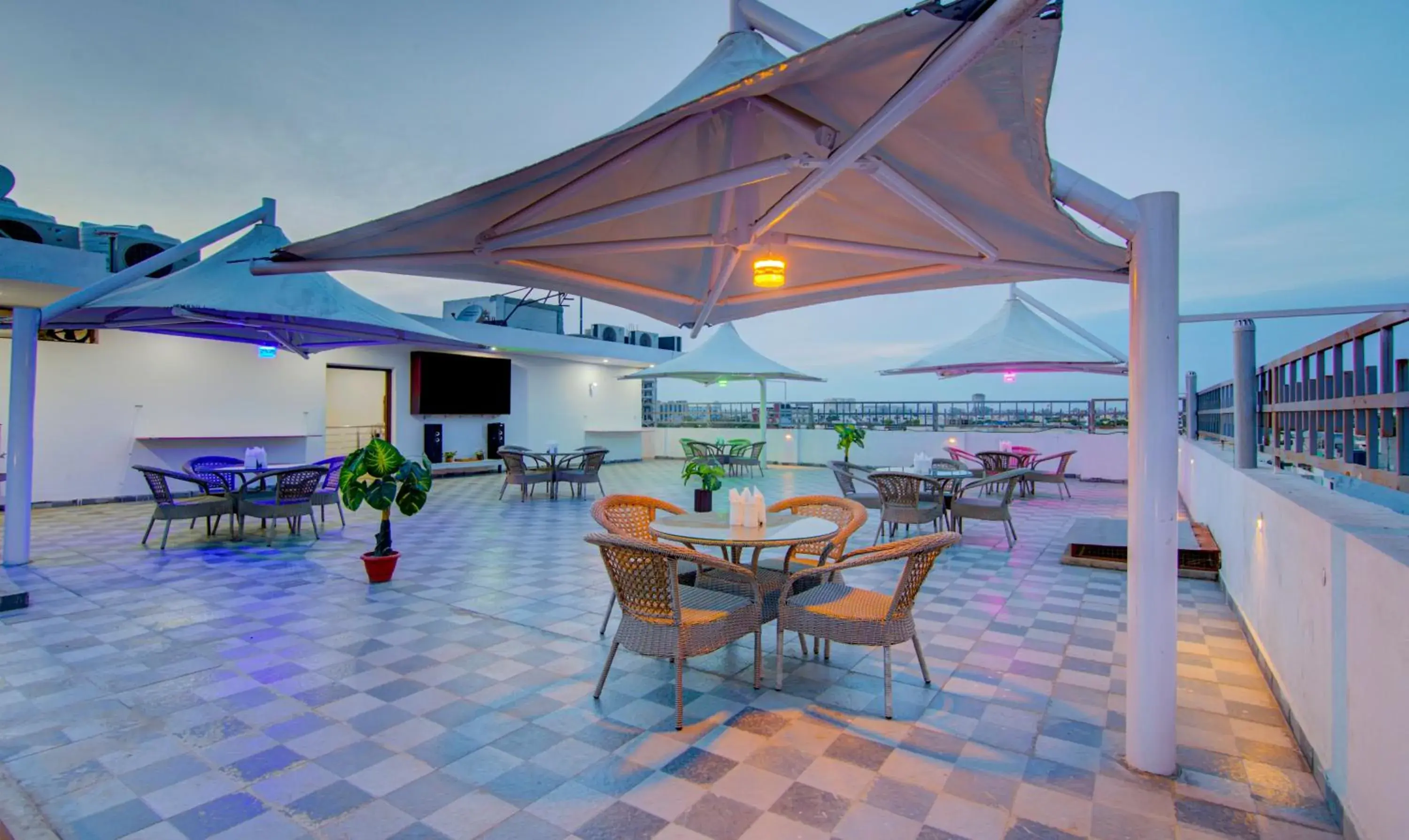 Restaurant/places to eat in Treebo The King Mohali Restaurant/places to eat in Treebo The King Mohali