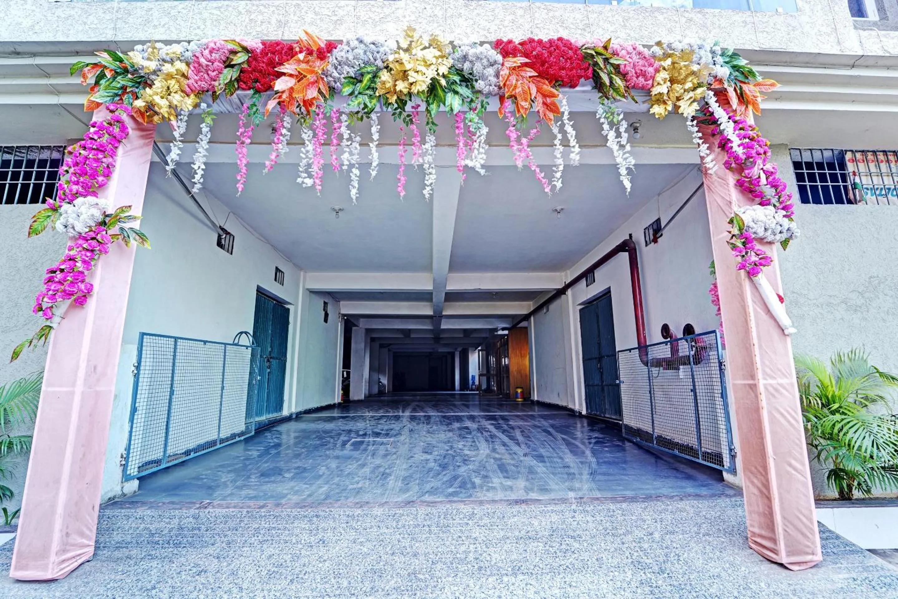 Facade/entrance in Hotel O Saharsh Hotel