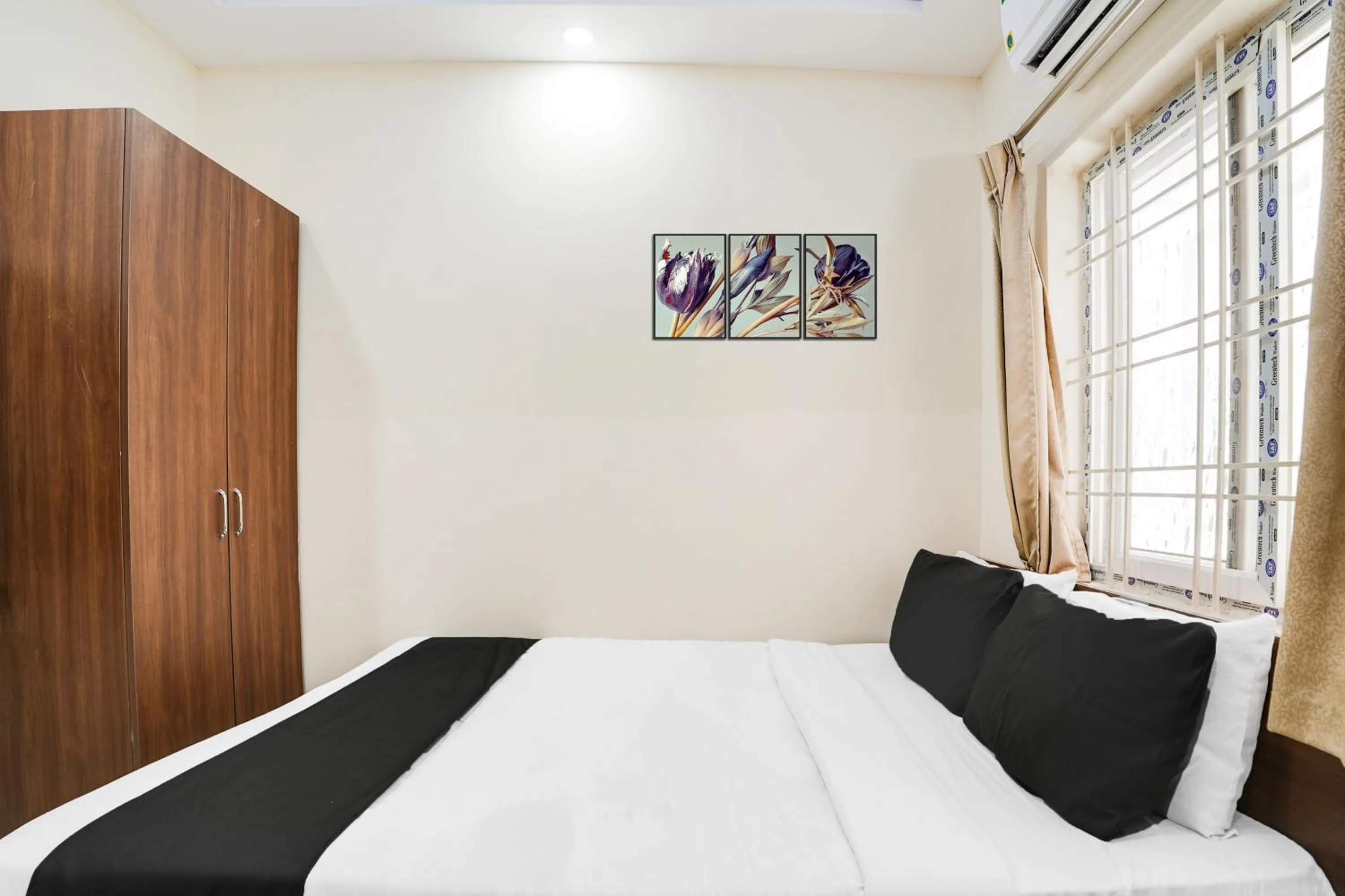 Bedroom, Bed in Super Hotel O Bangalore Near Reva Circle Formerly CKA Boarding