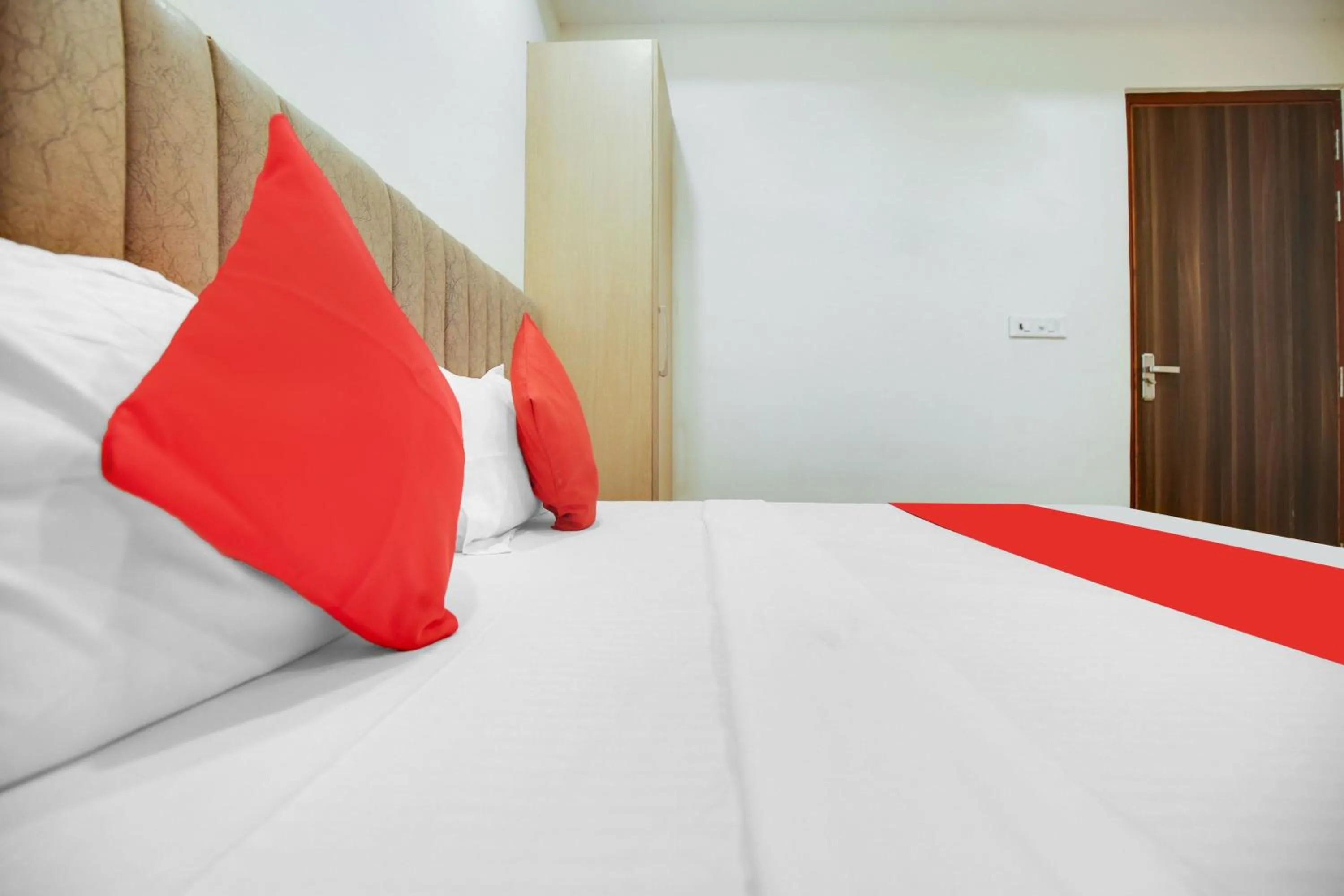 Bedroom, Bed in Hotel O Dhruva Residency