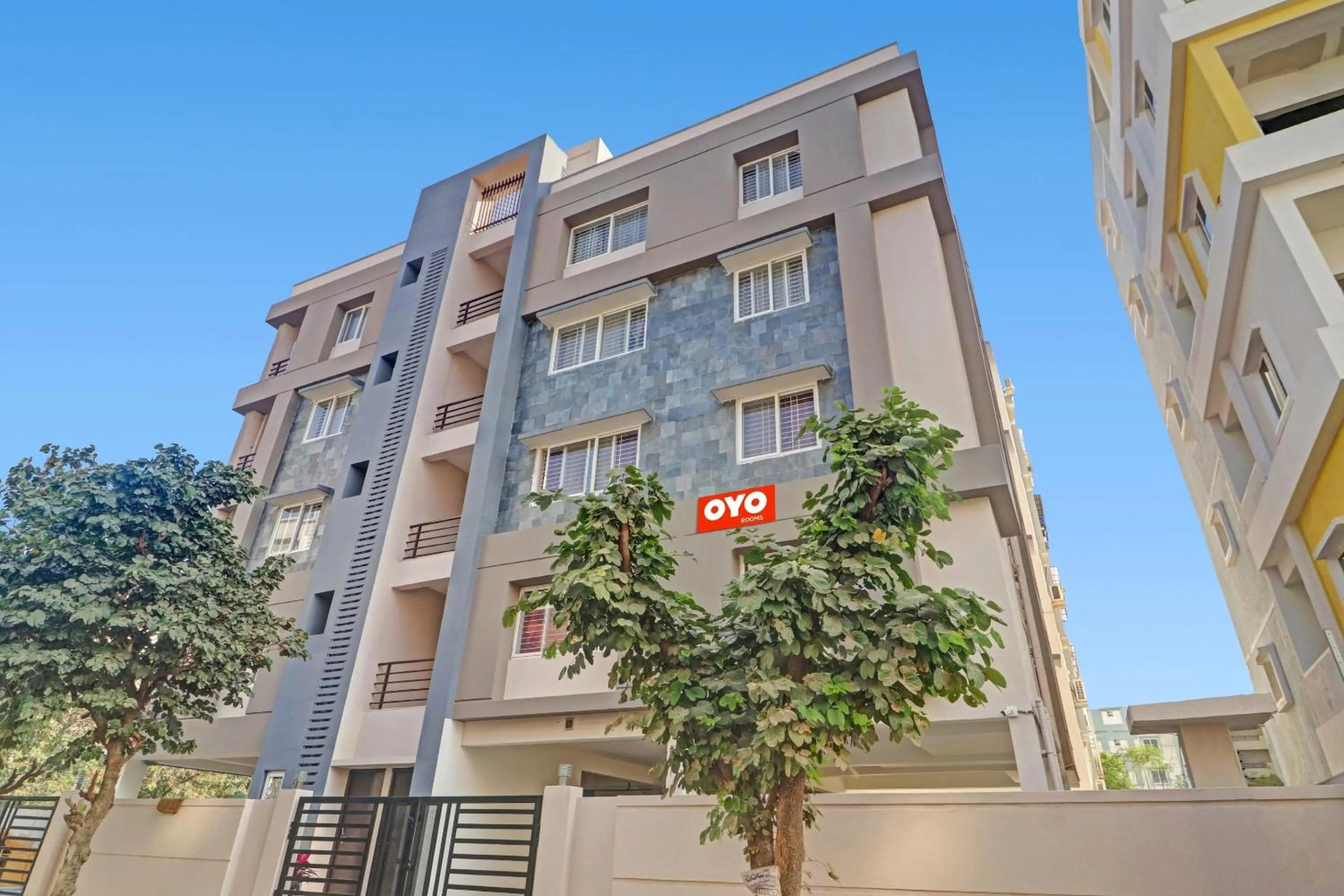 Facade/entrance in Super Hotel O Qualia Nallagandla