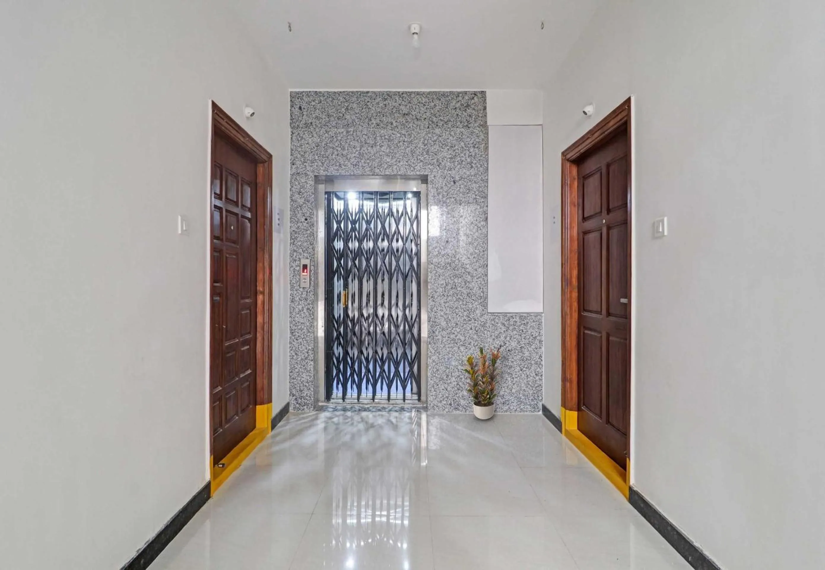 Lobby or reception in Super Hotel O Qualia Nallagandla