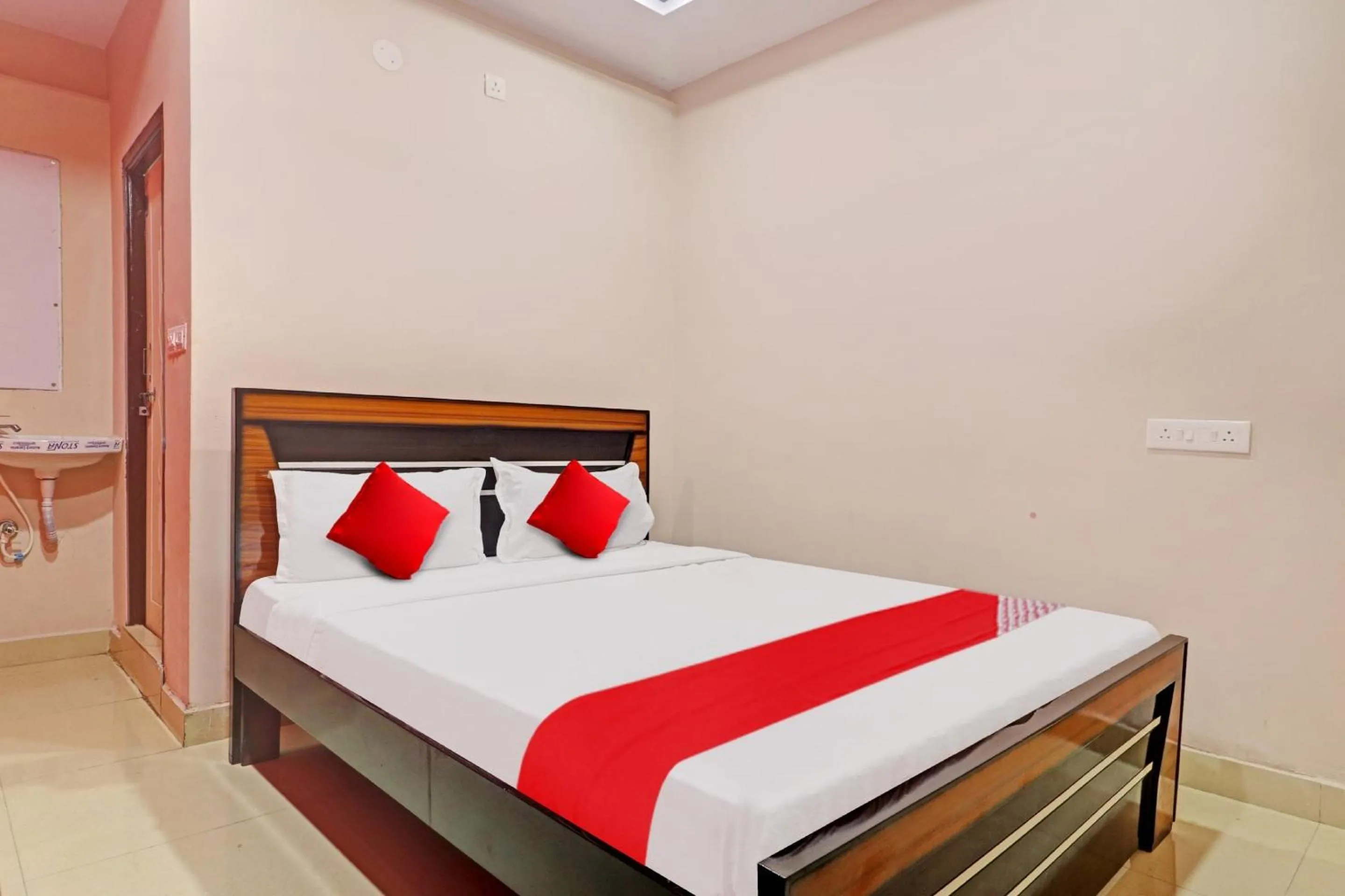 Lobby or reception, Bed in Hotel O Vasista Residency