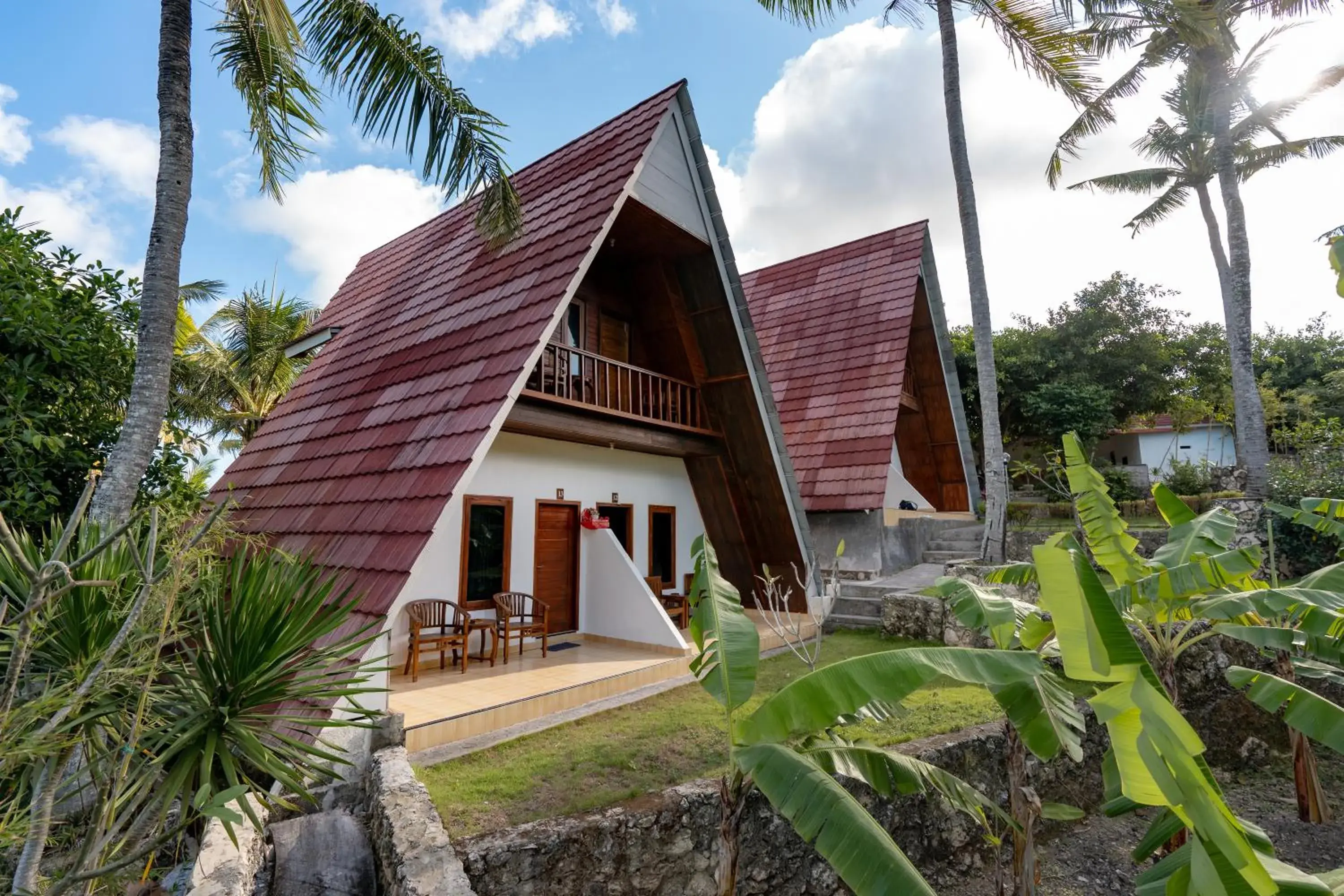Wooden Room with Balcony in Suan Bubble & Triangle Diamond Beach Wooden Room with Balcony in Suan Bubble & Triangle Diamond Beach
