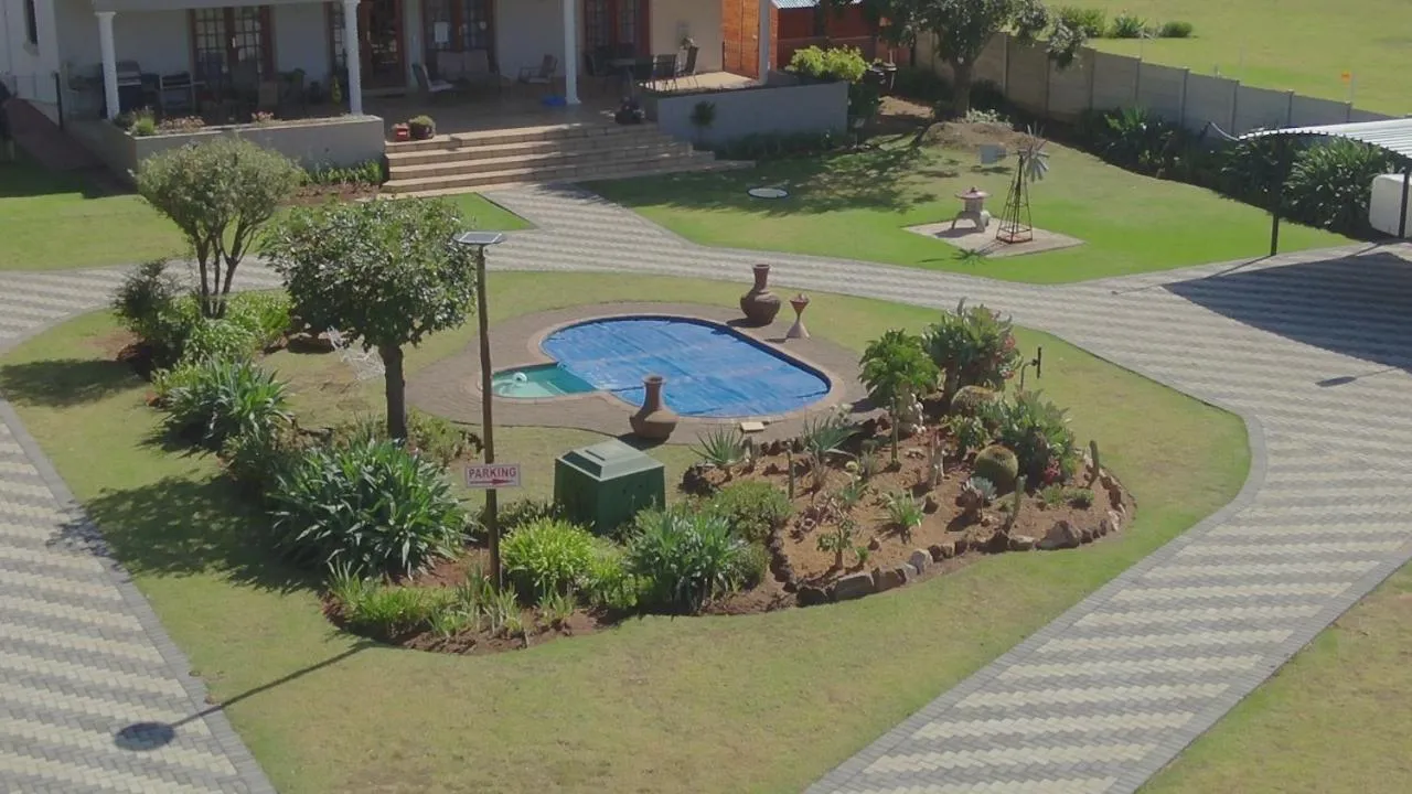 Swimming pool in La Maison on Vaal Bed and Breakfast