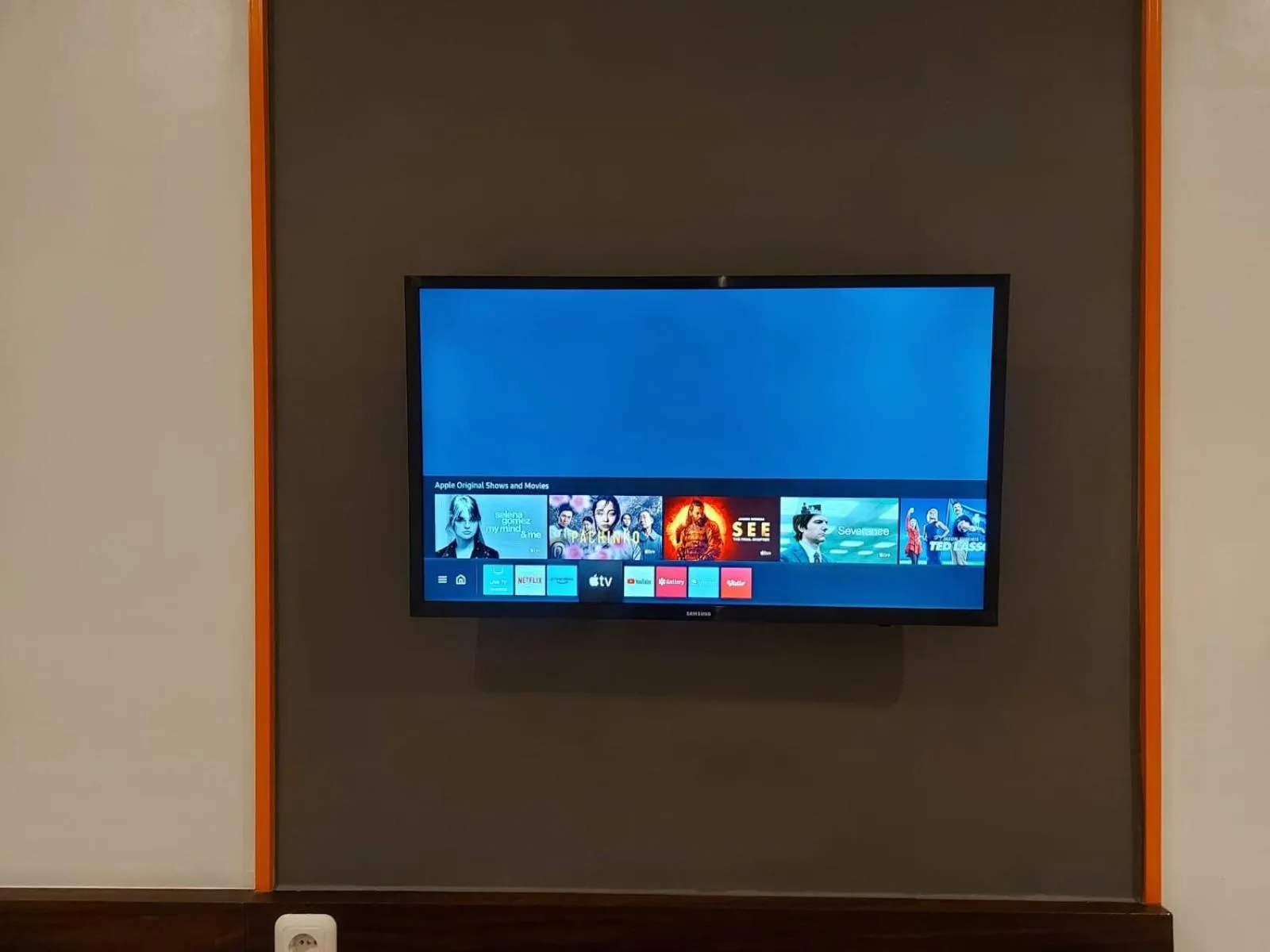 TV and multimedia in Atap Biru Residence