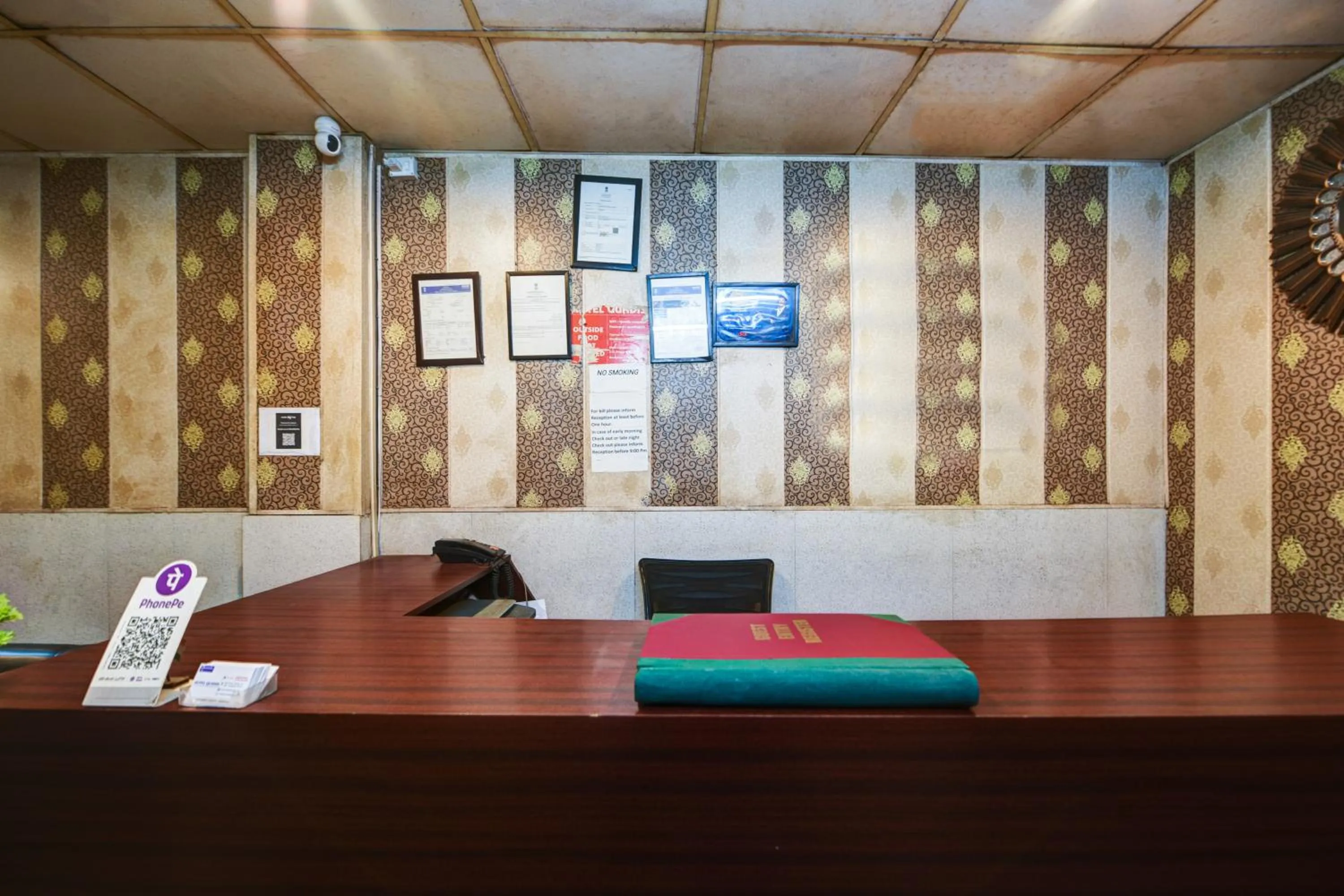 Hotel Quadis - Noida sec 15