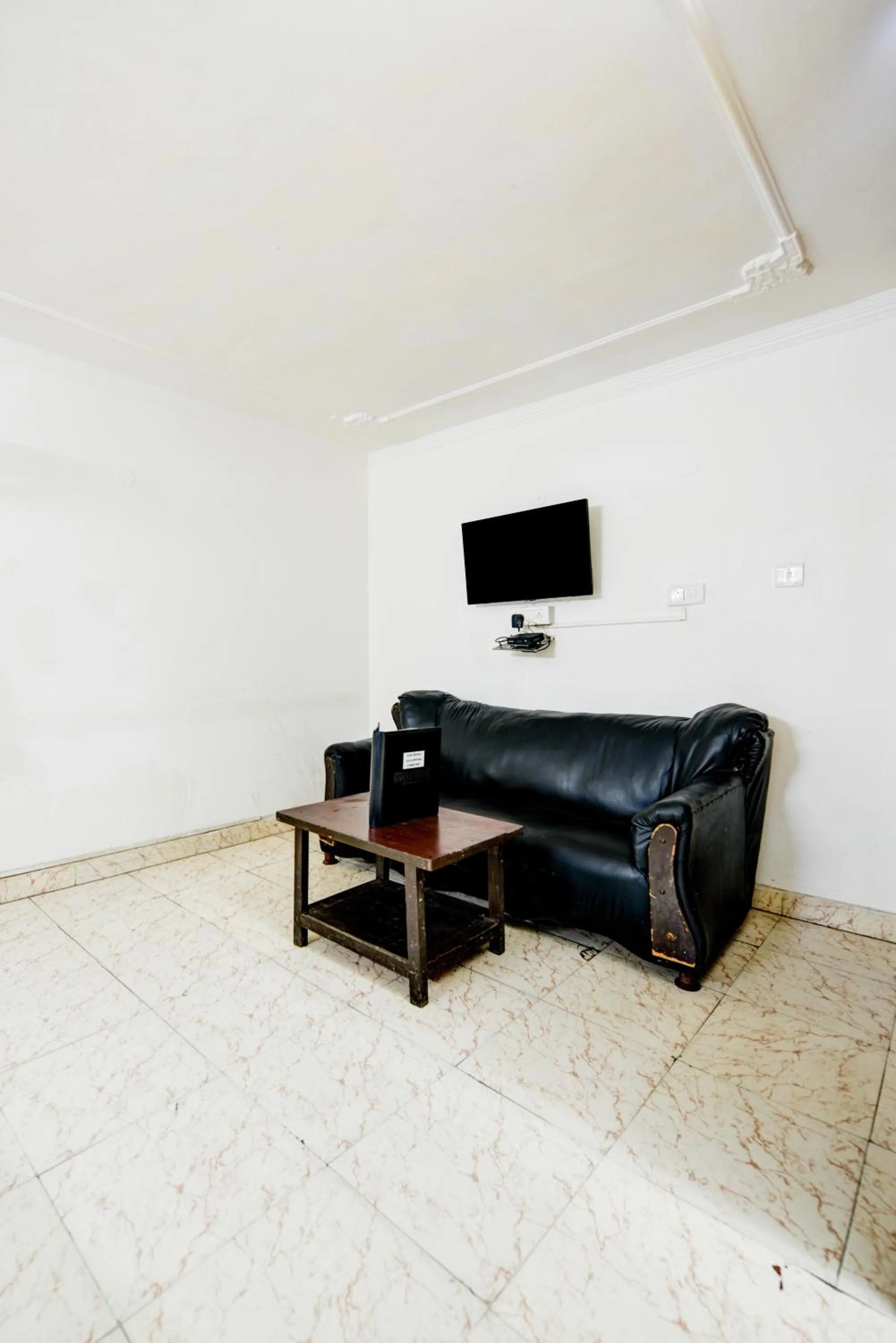 Hotel Quadis - Noida sec 15