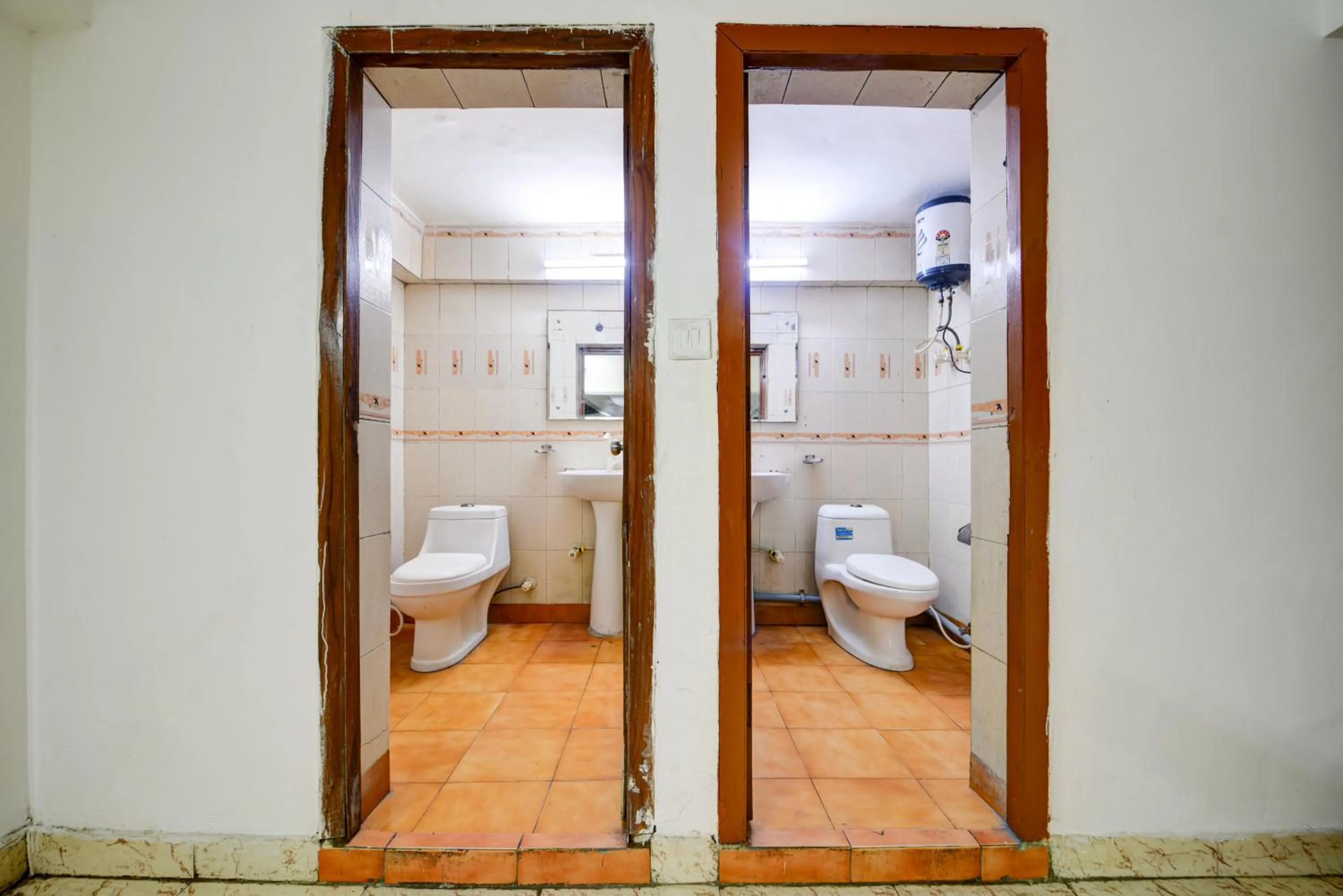 Hotel Quadis - Noida sec 15