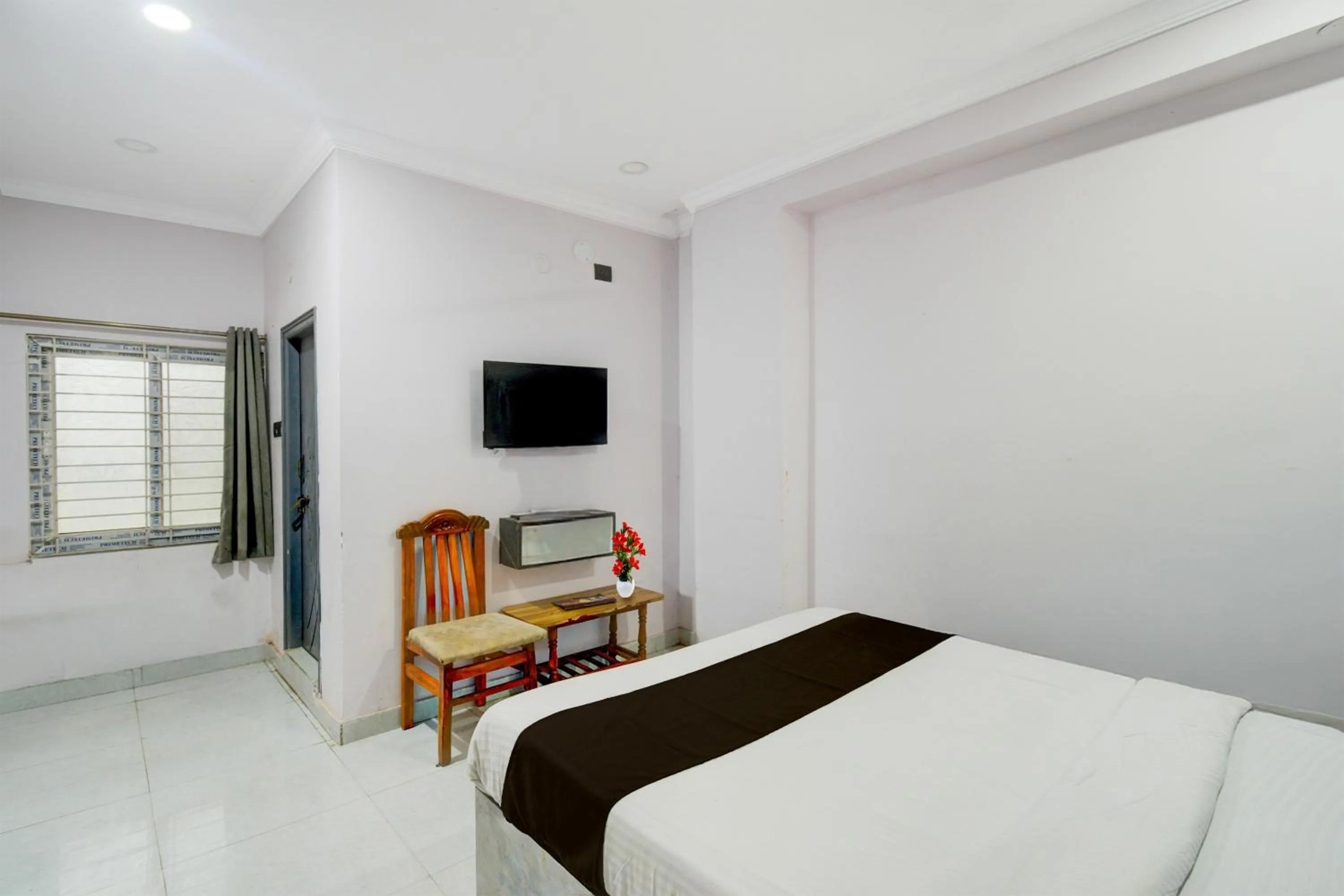 Bedroom, Bed in Super Collection O Karmanghat Bus Terminal Hyderabad Formerly Hotel Chirag Stays