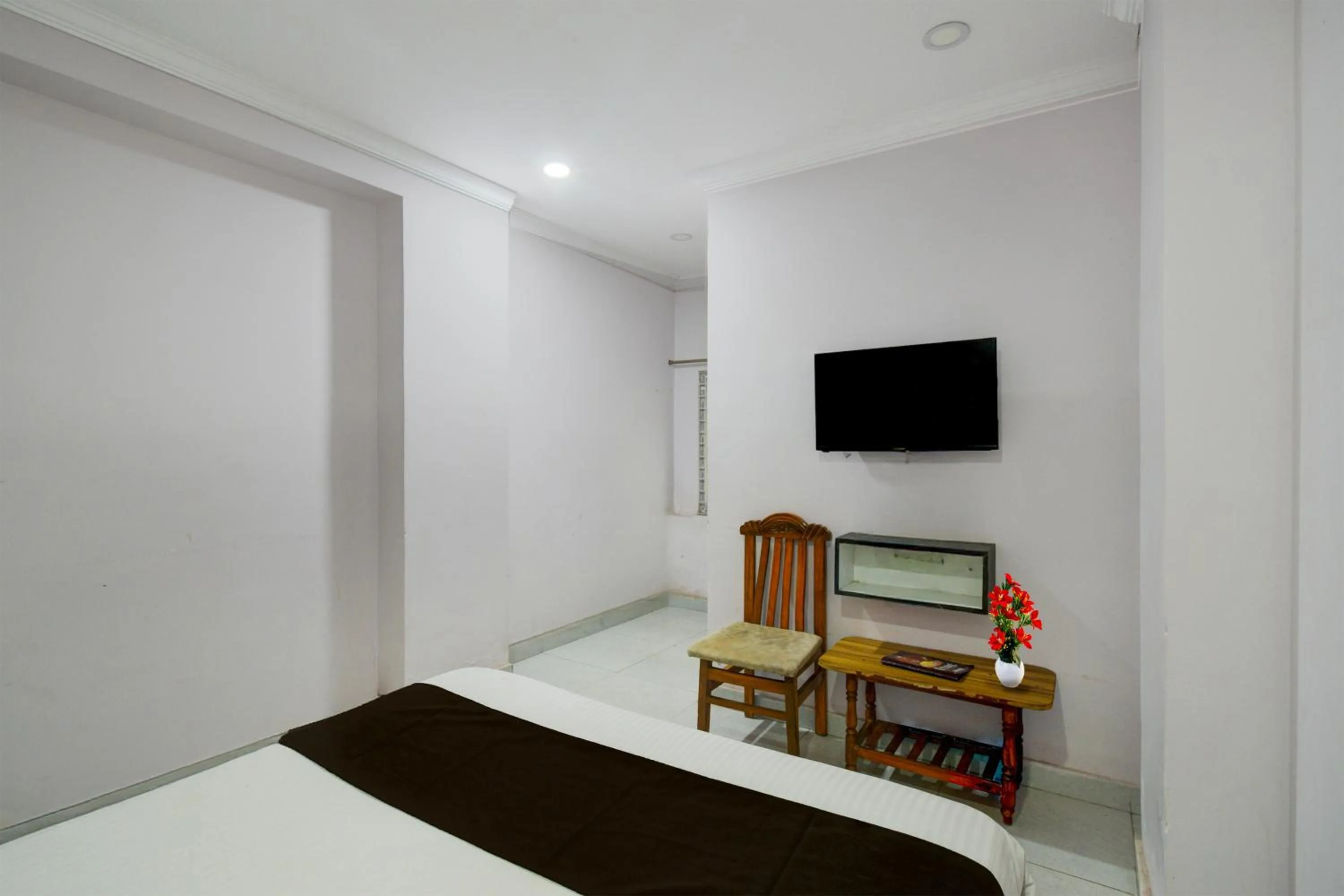 Bedroom, Bed in Super Collection O Karmanghat Bus Terminal Hyderabad Formerly Hotel Chirag Stays