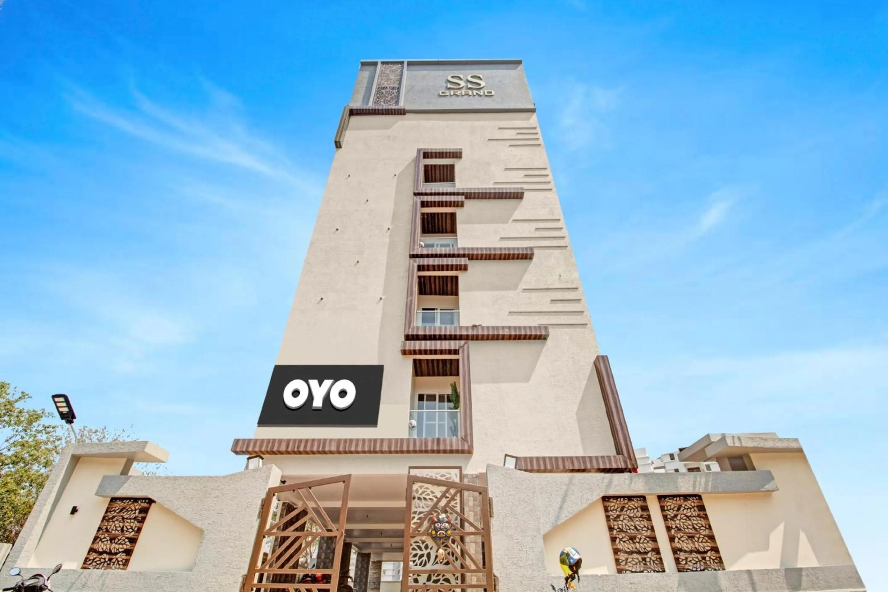 Facade/entrance in Super Collection O Halcyon SS Grand