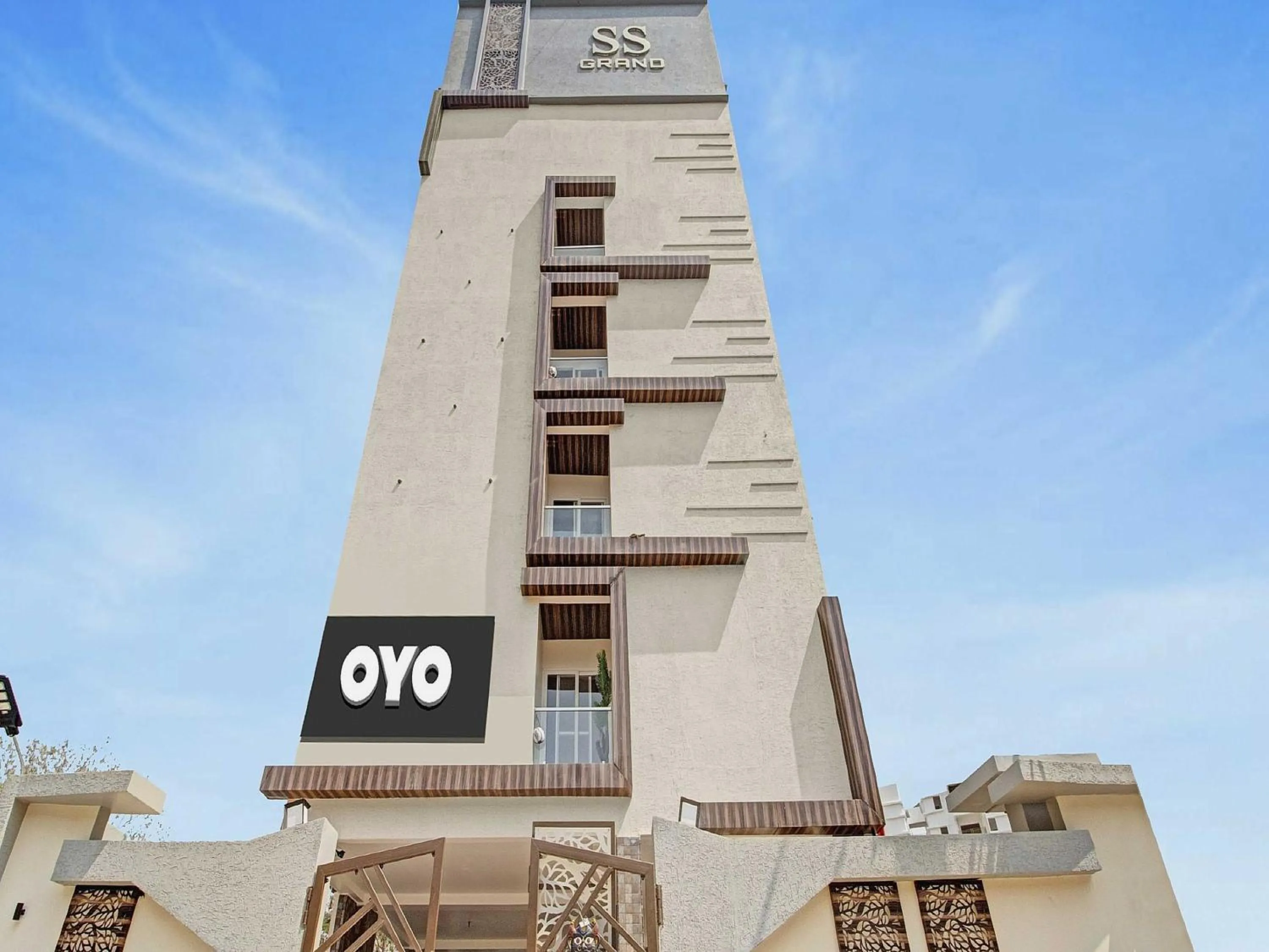 Facade/entrance in Super Collection O Halcyon SS Grand