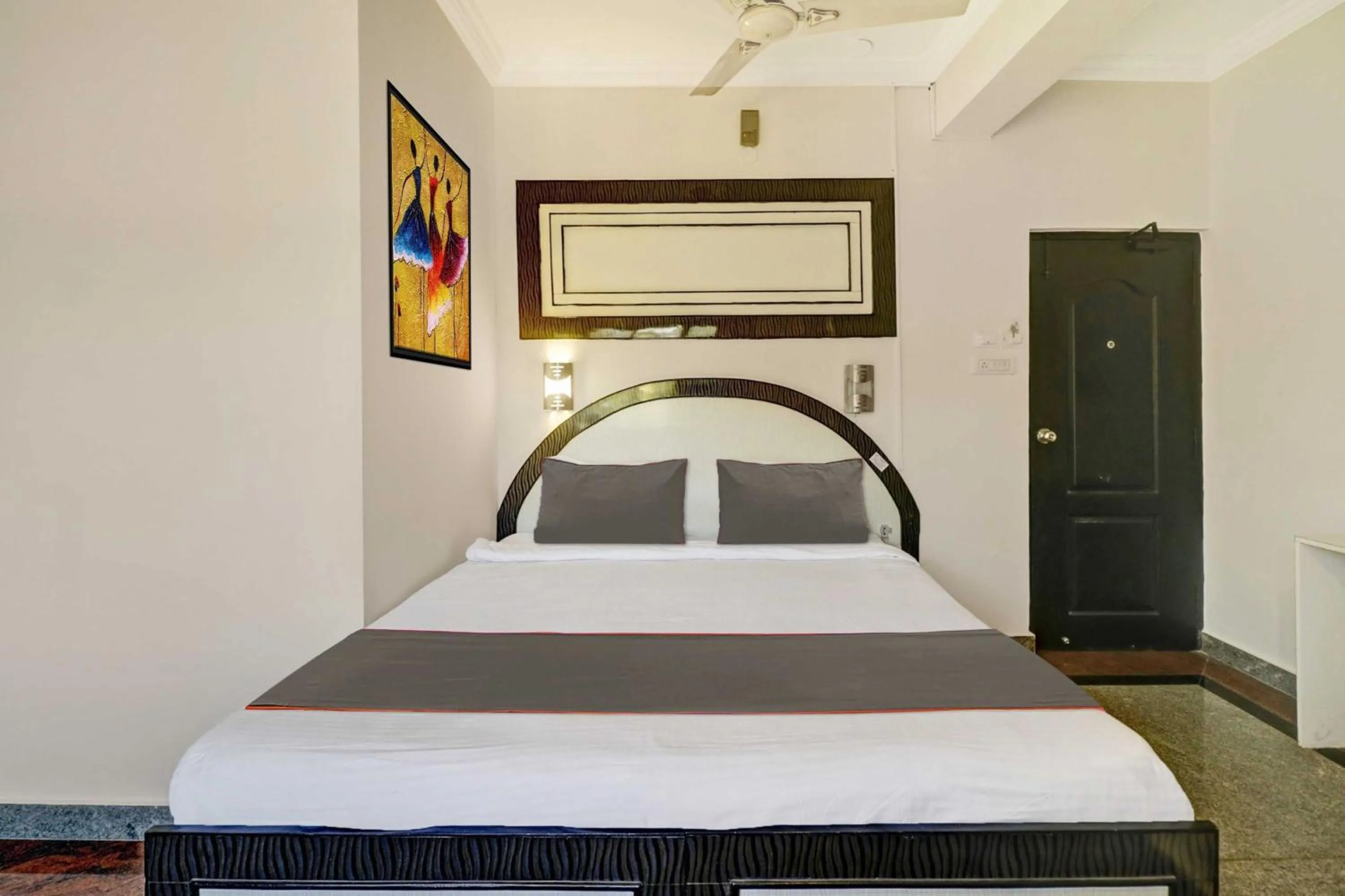 Bedroom, Bed in Collection O Sabharwal Residency Near Lalbagh Botanical Garden