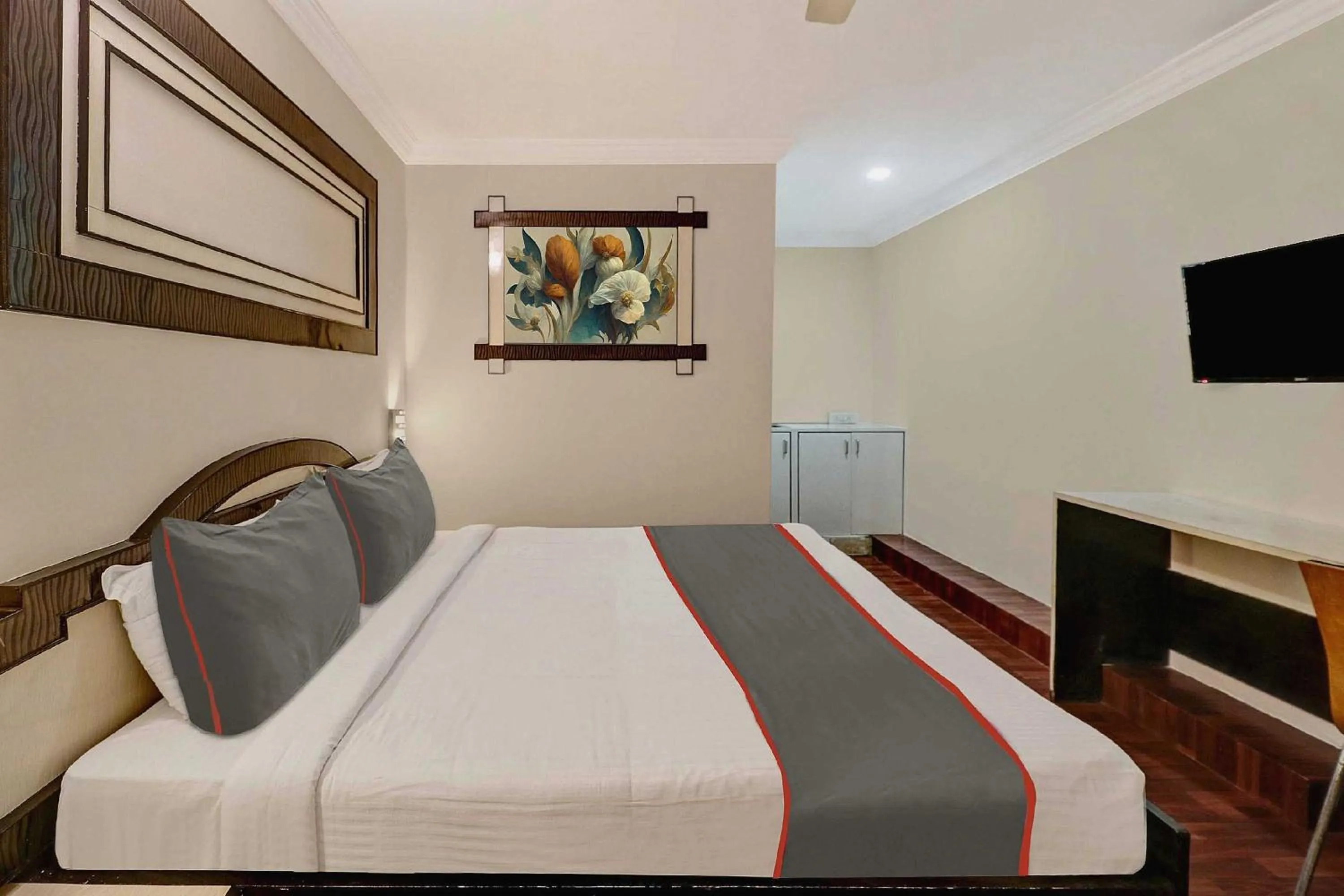Bedroom, Bed in Collection O Sabharwal Residency Near Lalbagh Botanical Garden