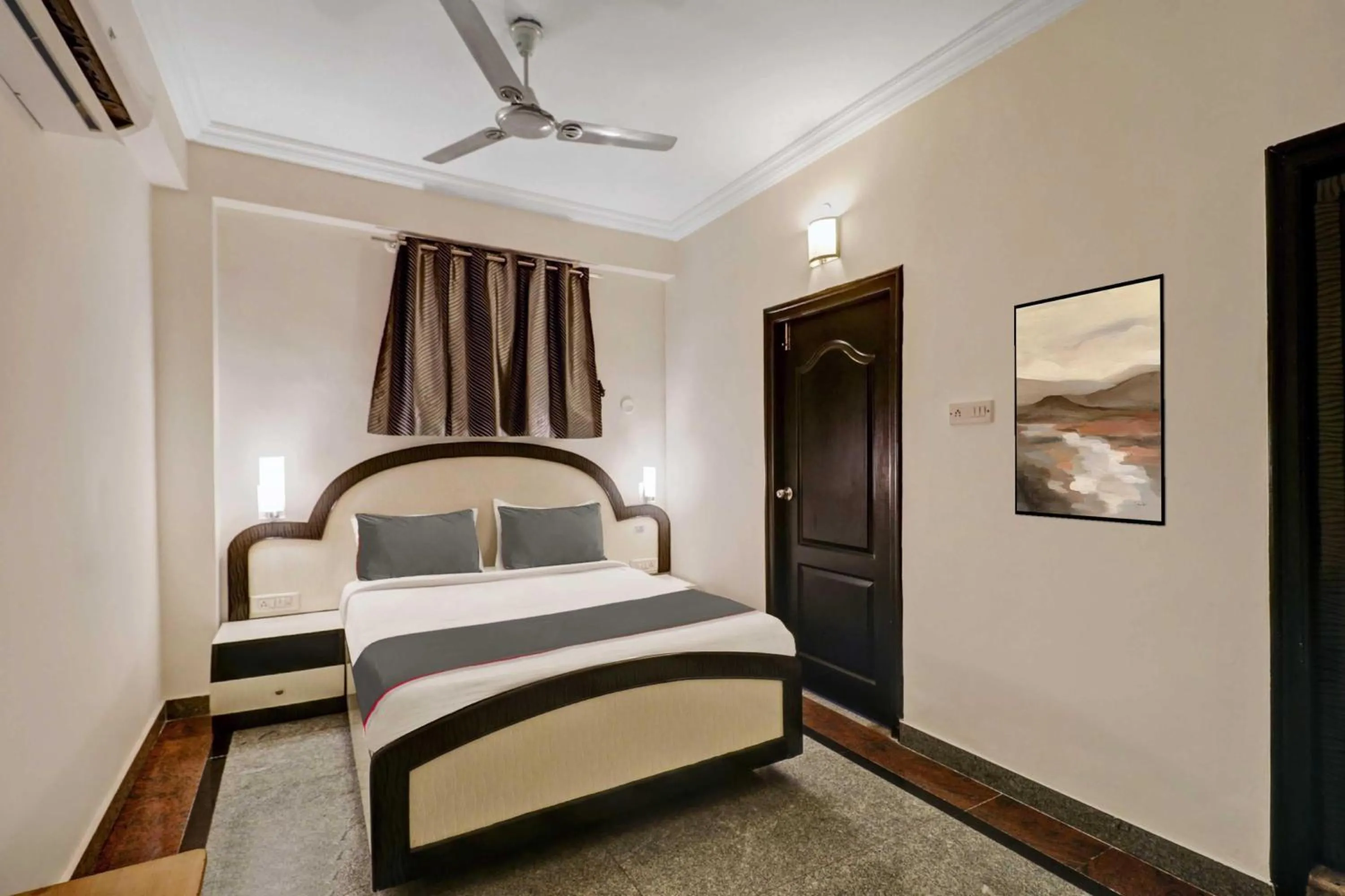 Bedroom, Bed in Collection O Sabharwal Residency Near Lalbagh Botanical Garden