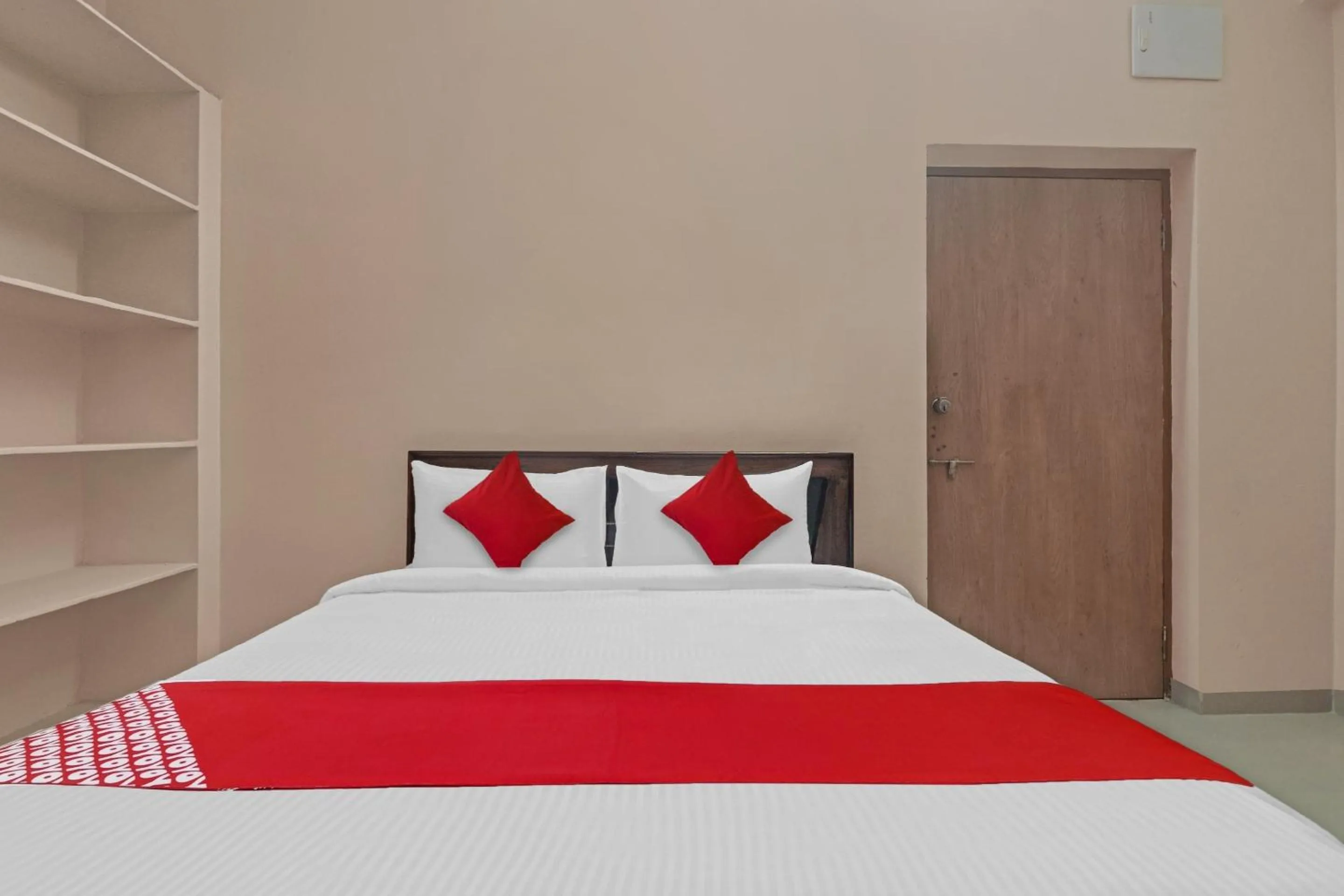 Bedroom, Bed in Hotel O Walk Inn Hotels