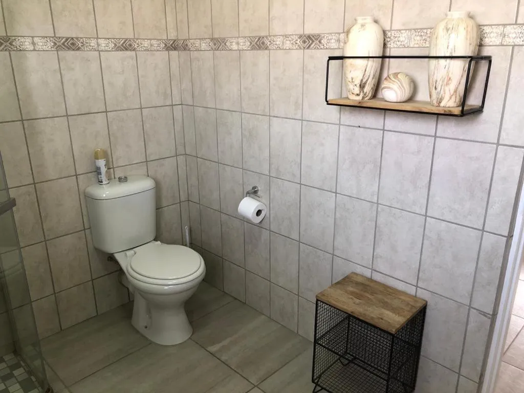 Toilet in Chef's@6