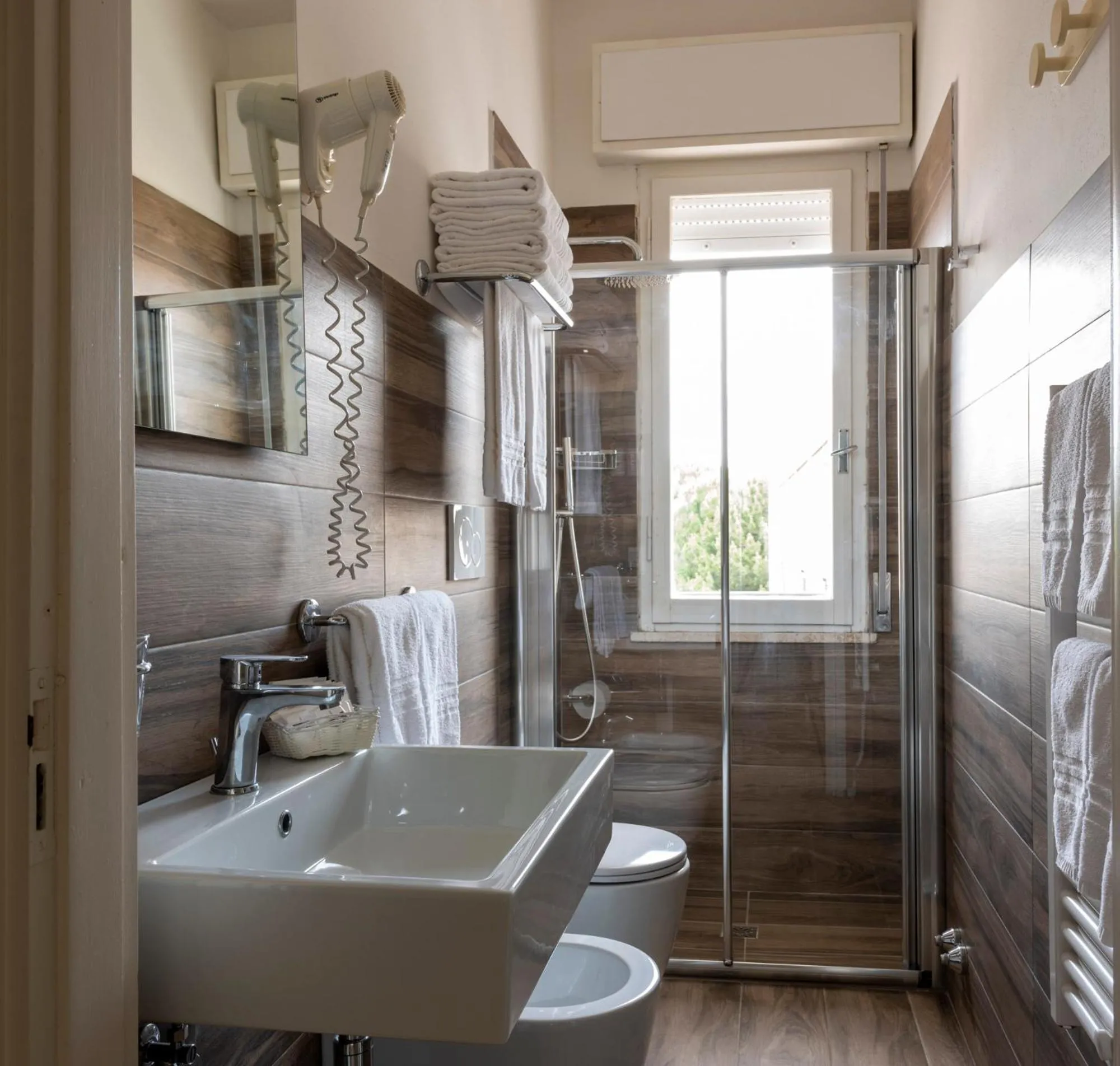 Bathroom in Hotel Maarea
