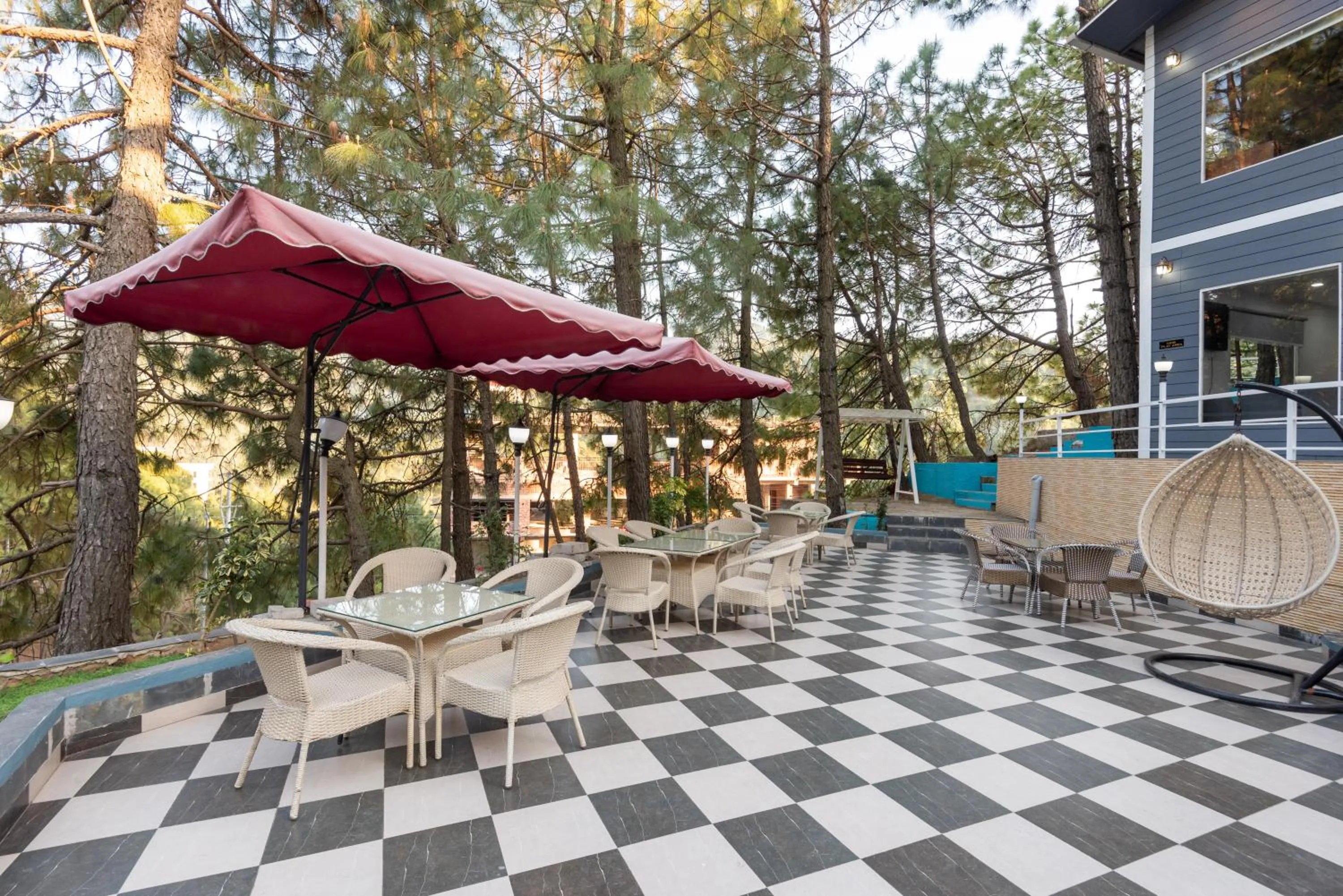 Restaurant/places to eat in DLS Nature Trinket Resort - Dalhousie with Swimming Pool