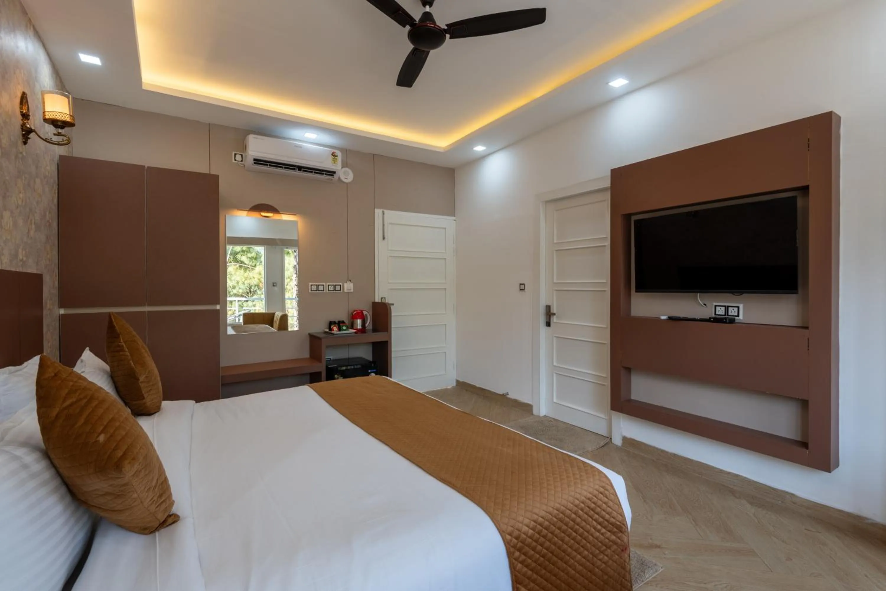 Photo of the whole room, Bed in DLS Nature Trinket Resort - Dalhousie with Swimming Pool